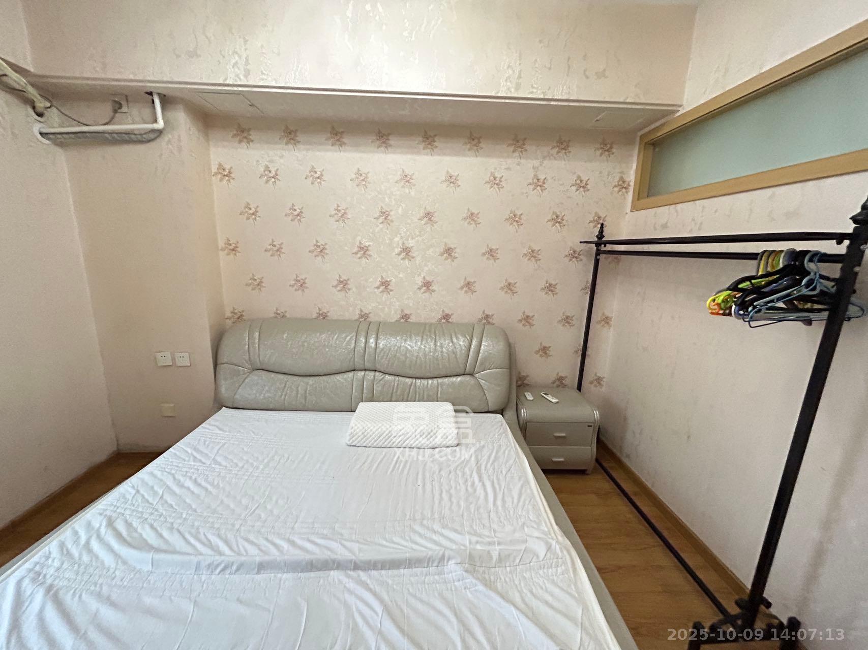 北辰三角洲E3区  1室1厅1卫    2400.0元/月室内图