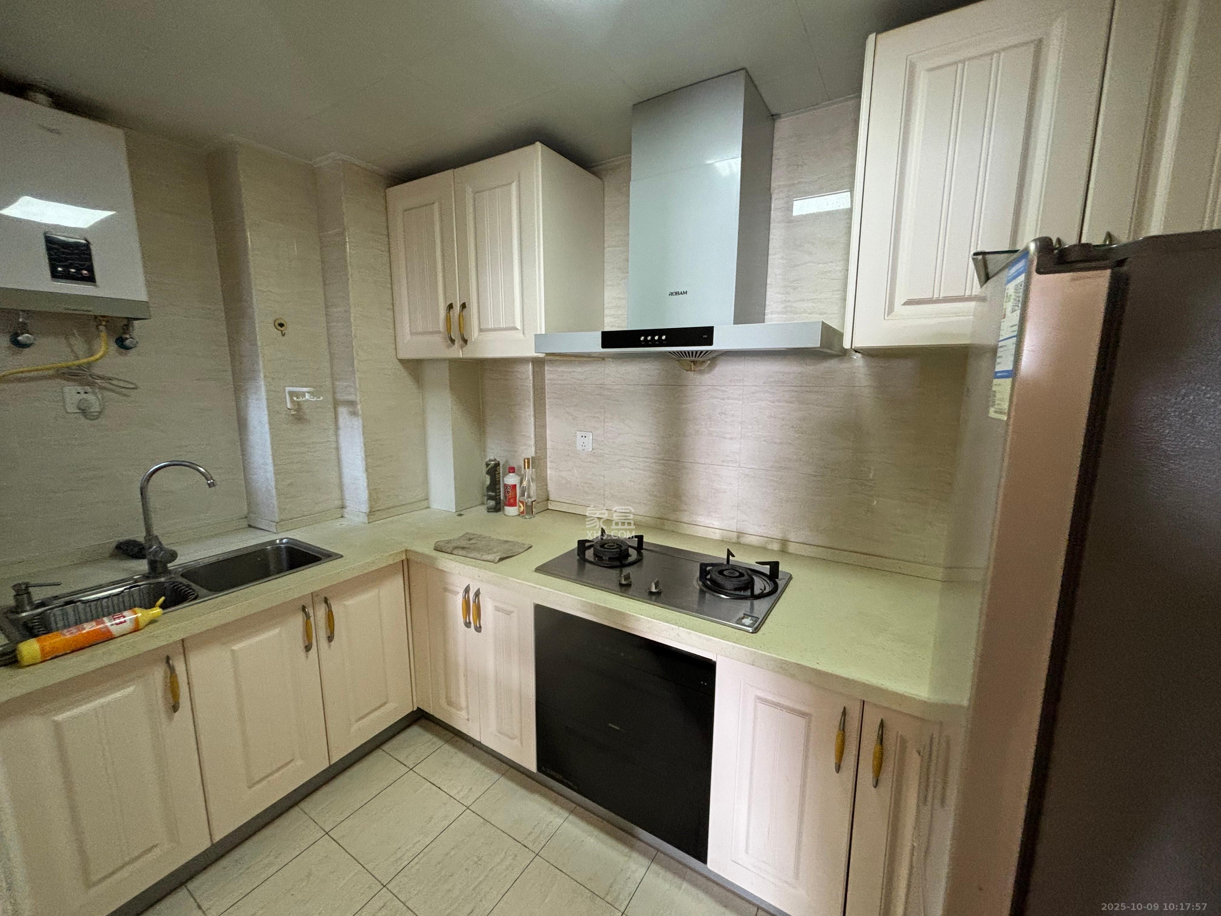 五江天街北区  2室2厅1卫    2400.0元/月 五江天街北区  2室2厅1卫    2400.0元/月室内图