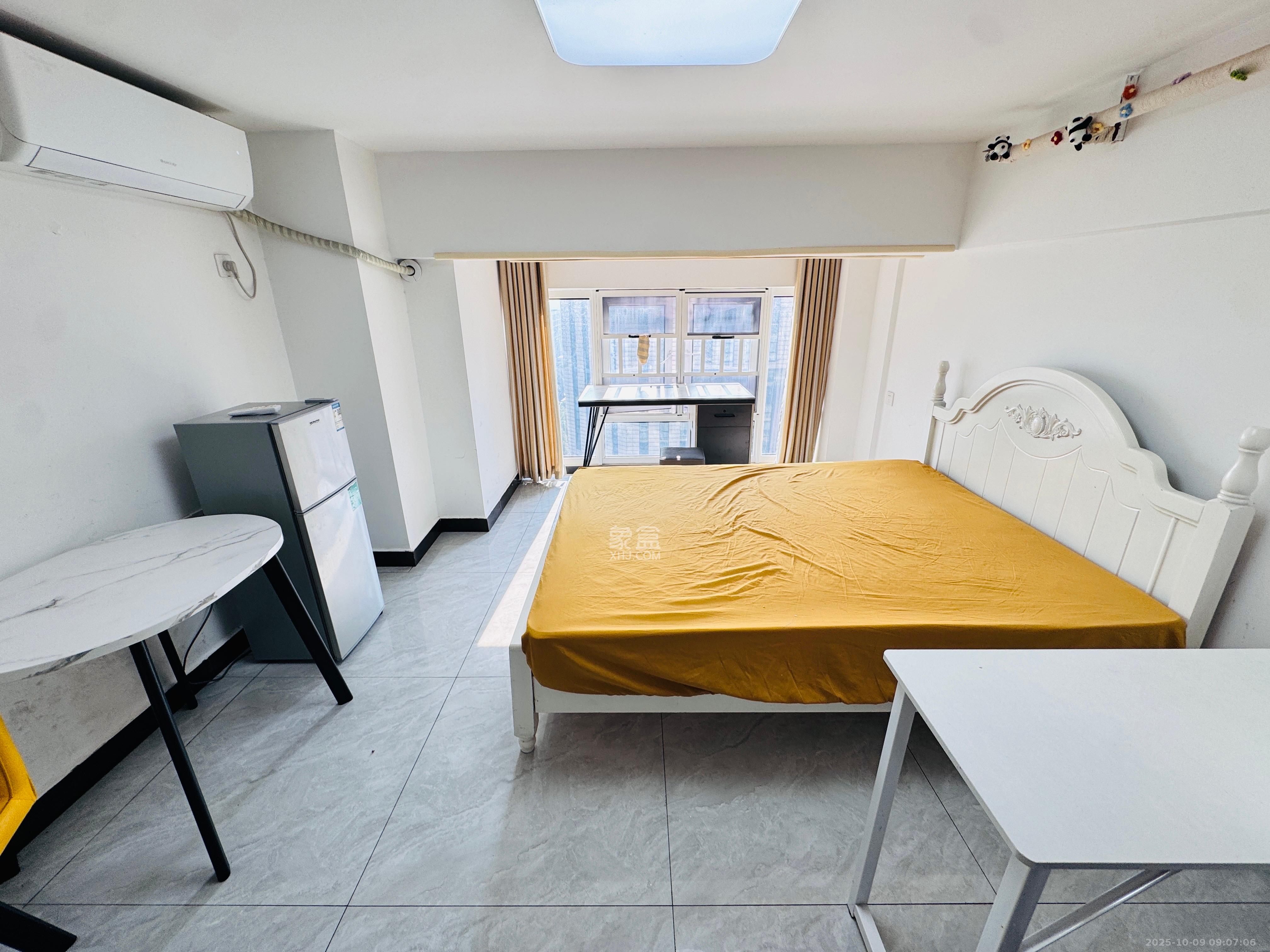 金地中交麓谷香颂(金地中交雅苑) 1室1厅1卫 1180.0元/月 金地中交麓谷香颂(金地中交雅苑) 1室1厅1卫 1180.0元/月室内图