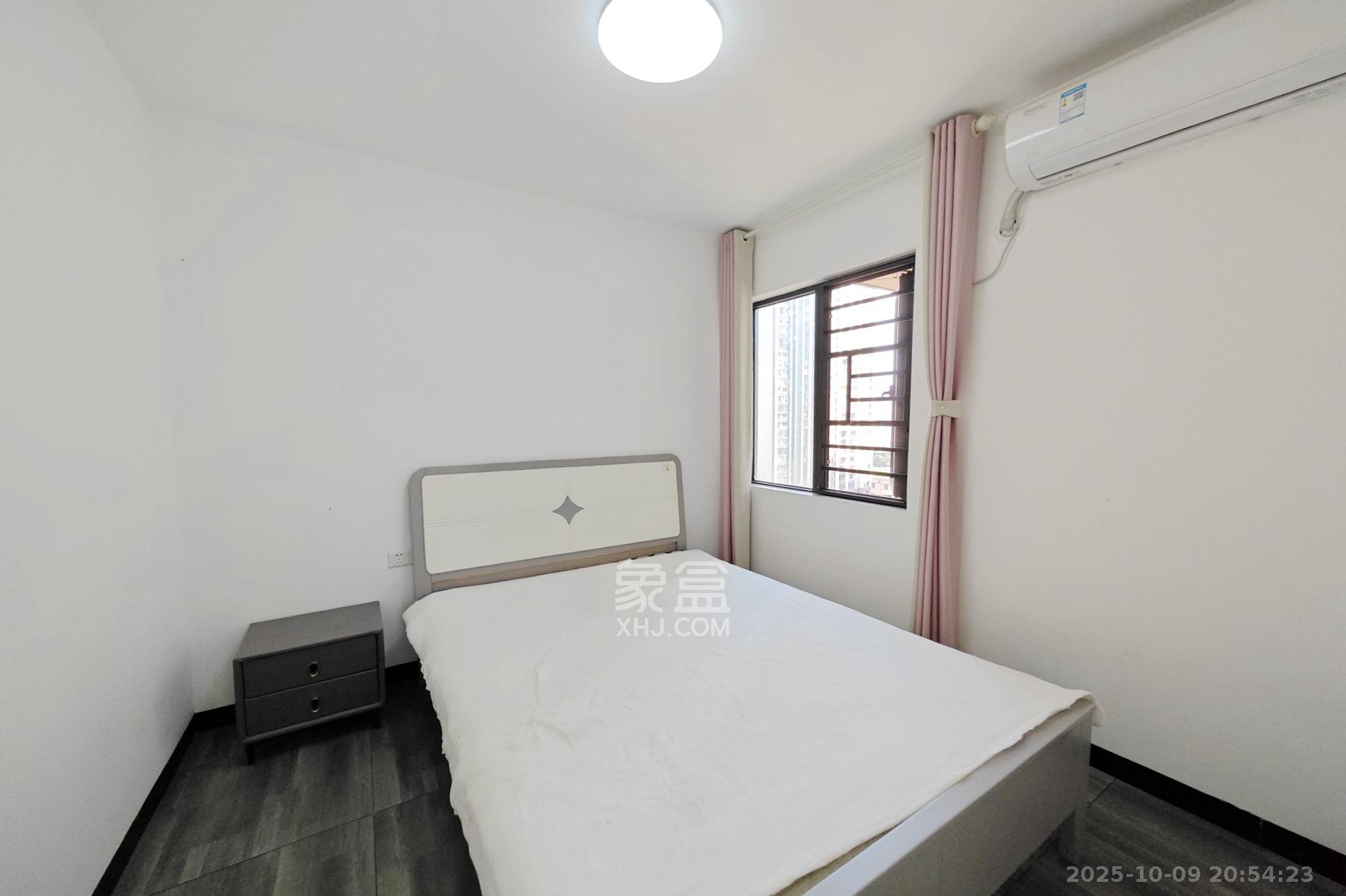 保利大都汇一期、二期 4室2厅2卫 138.0万 保利大都汇一期、二期 4室2厅2卫 138.0万卧室