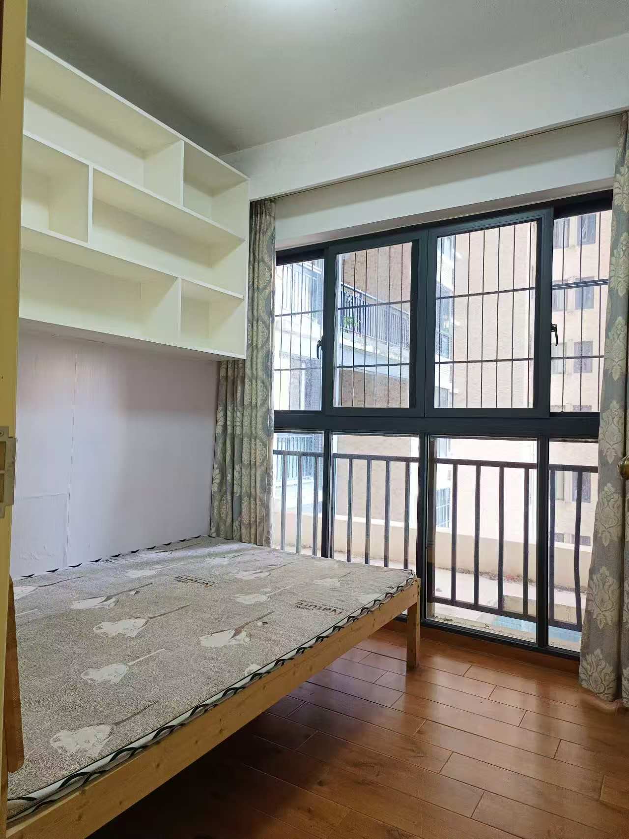 环强御景湾  3室2厅1卫    2600.0元/月室内图