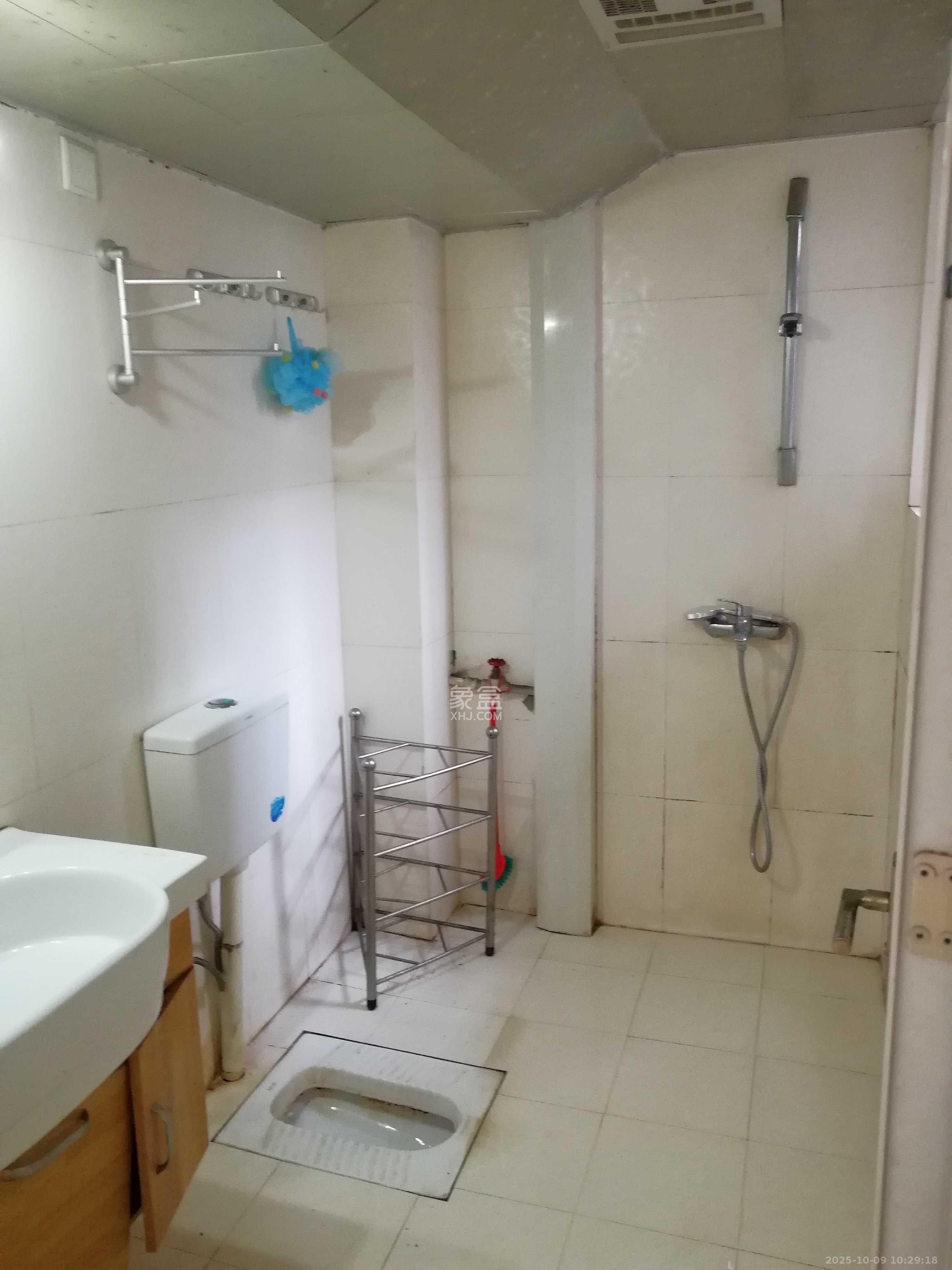 紫薇苑  3室2厅1卫    2000.0元/月室内图