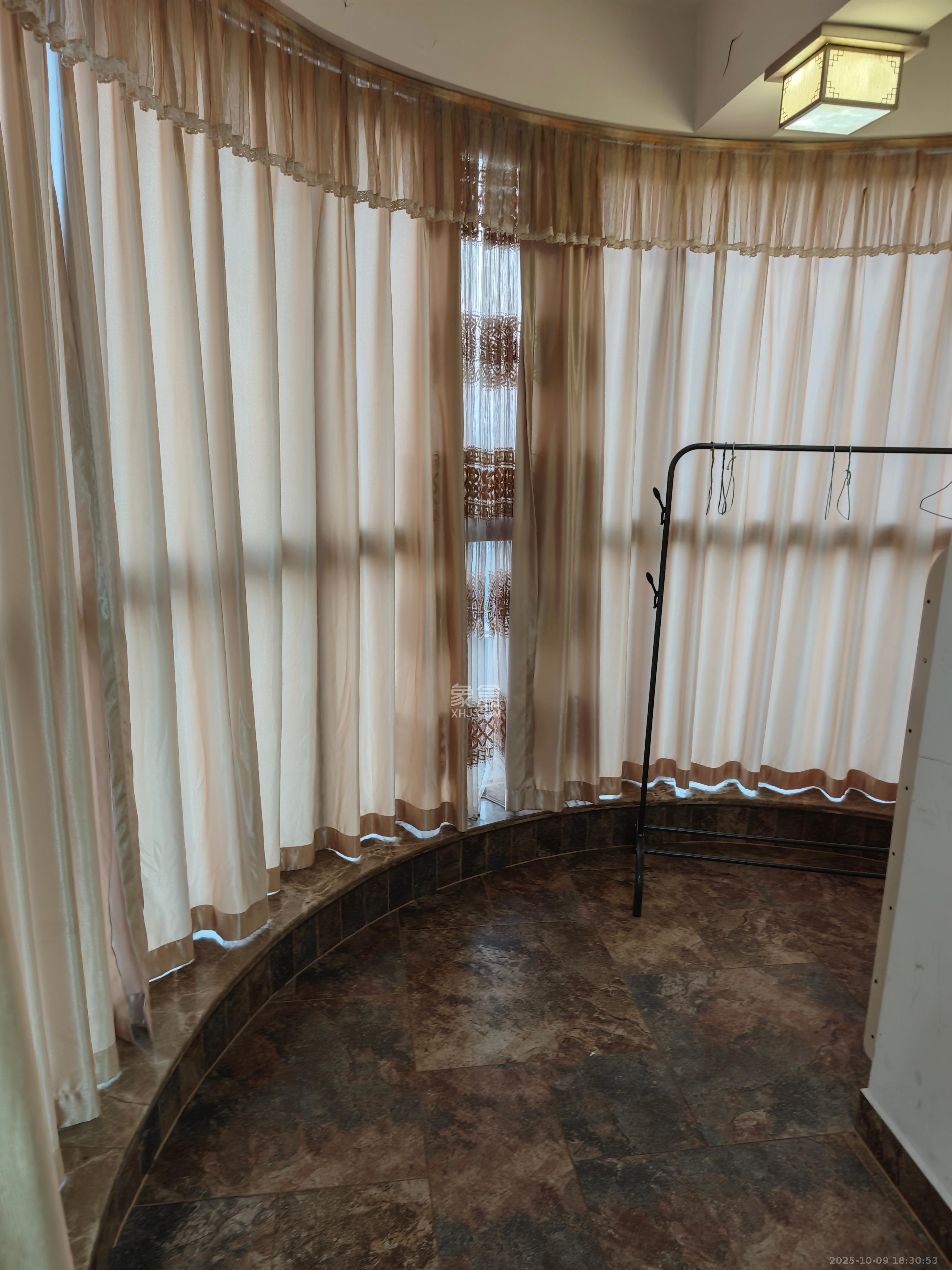 永祺西京 4室2厅2卫 4200.0元/月 永祺西京 4室2厅2卫 4200.0元/月室内图