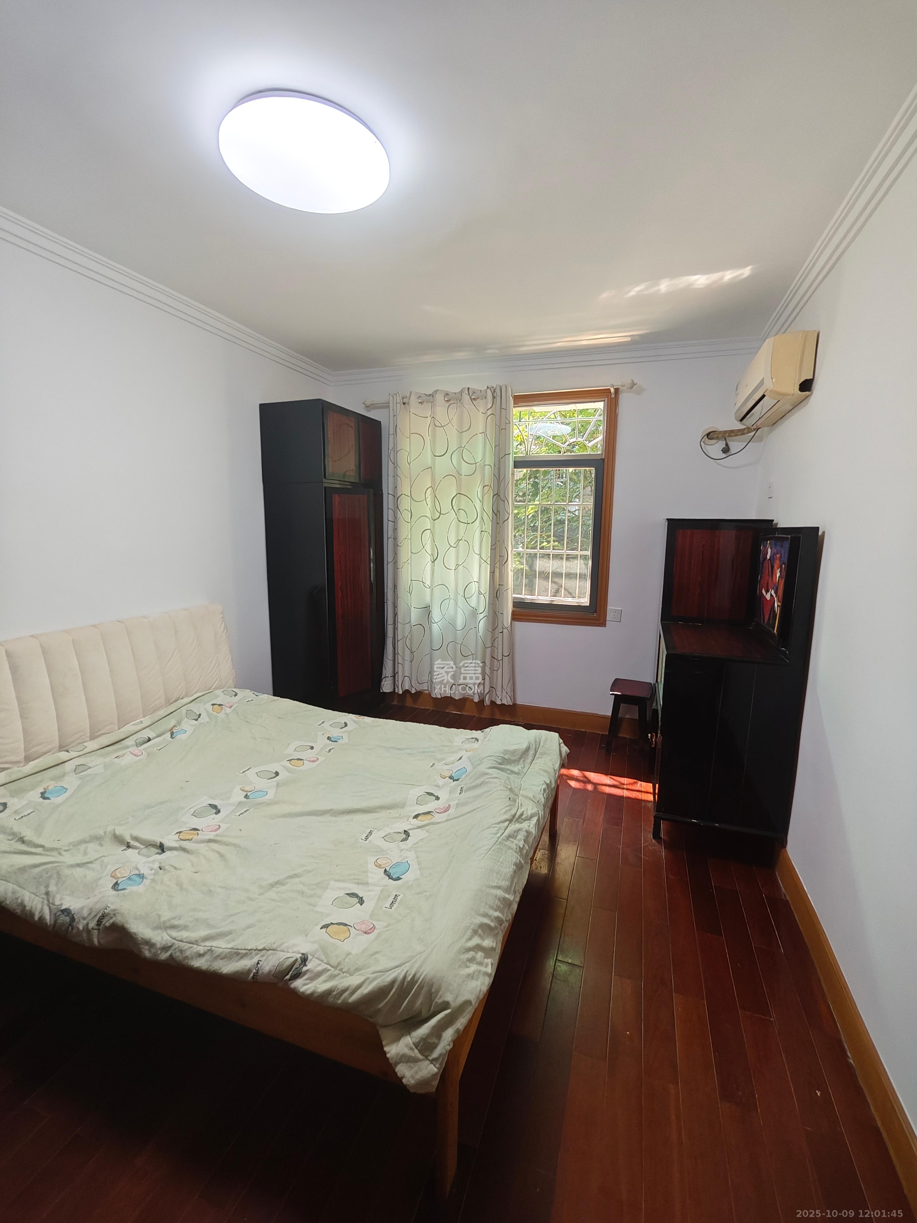 牛角塘社区 1室0厅0卫 1600.0元/月 牛角塘社区 1室0厅0卫 1600.0元/月室内图