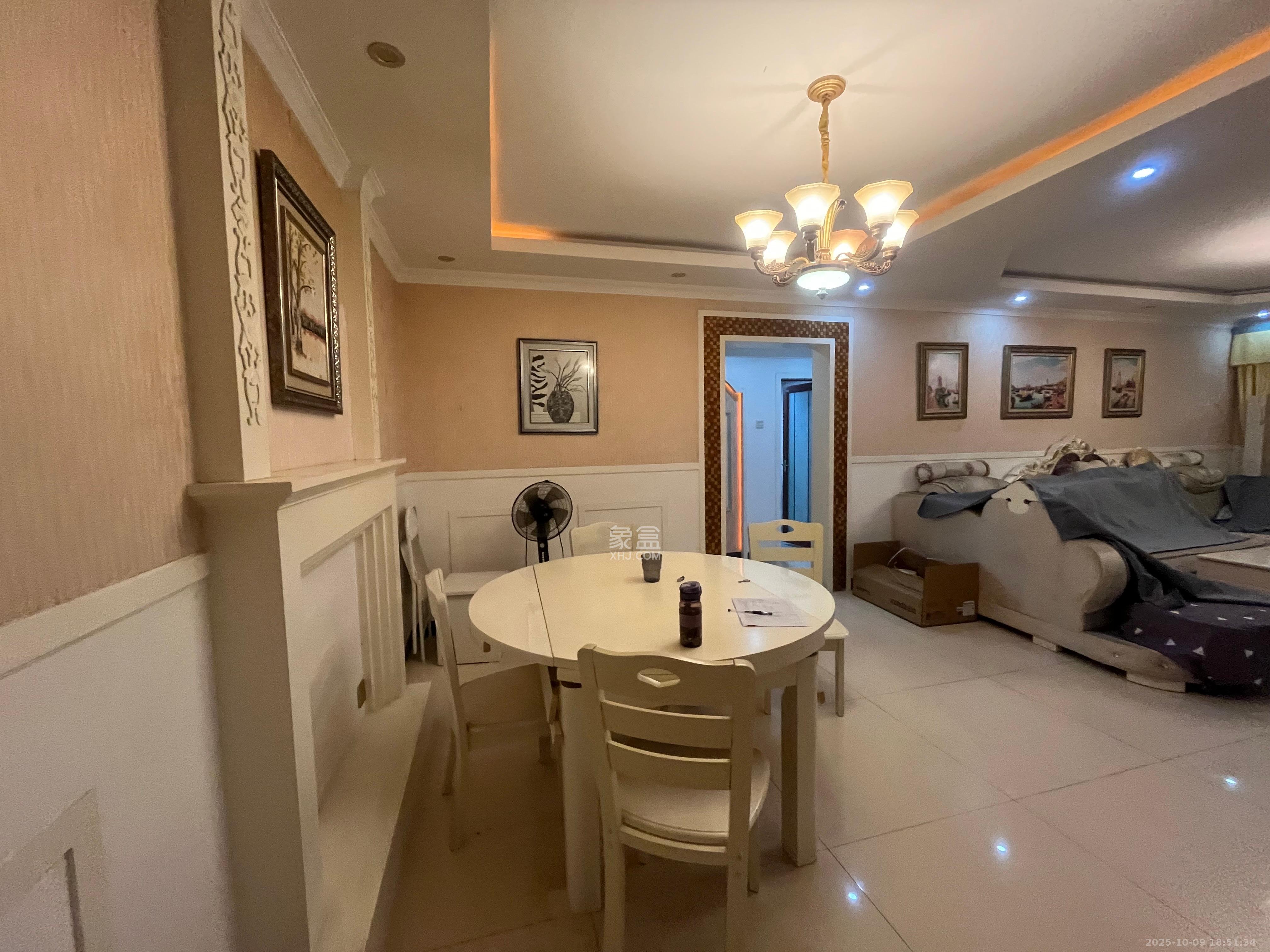 保利花园 3室2厅2卫 2600.0元/月 保利花园 3室2厅2卫 2600.0元/月室内图