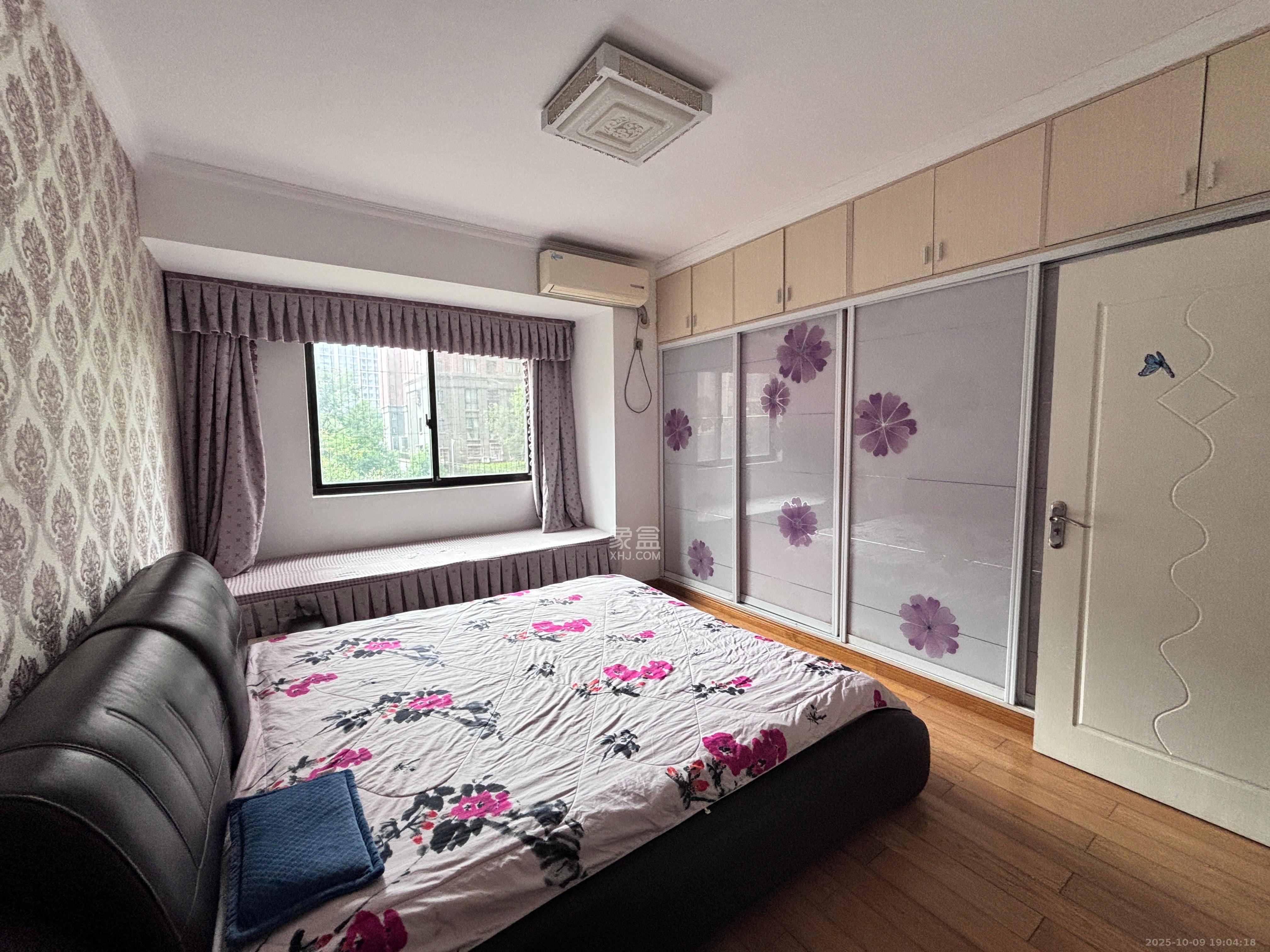 新城国际花都  3室2厅2卫    1800.0元/月室内图