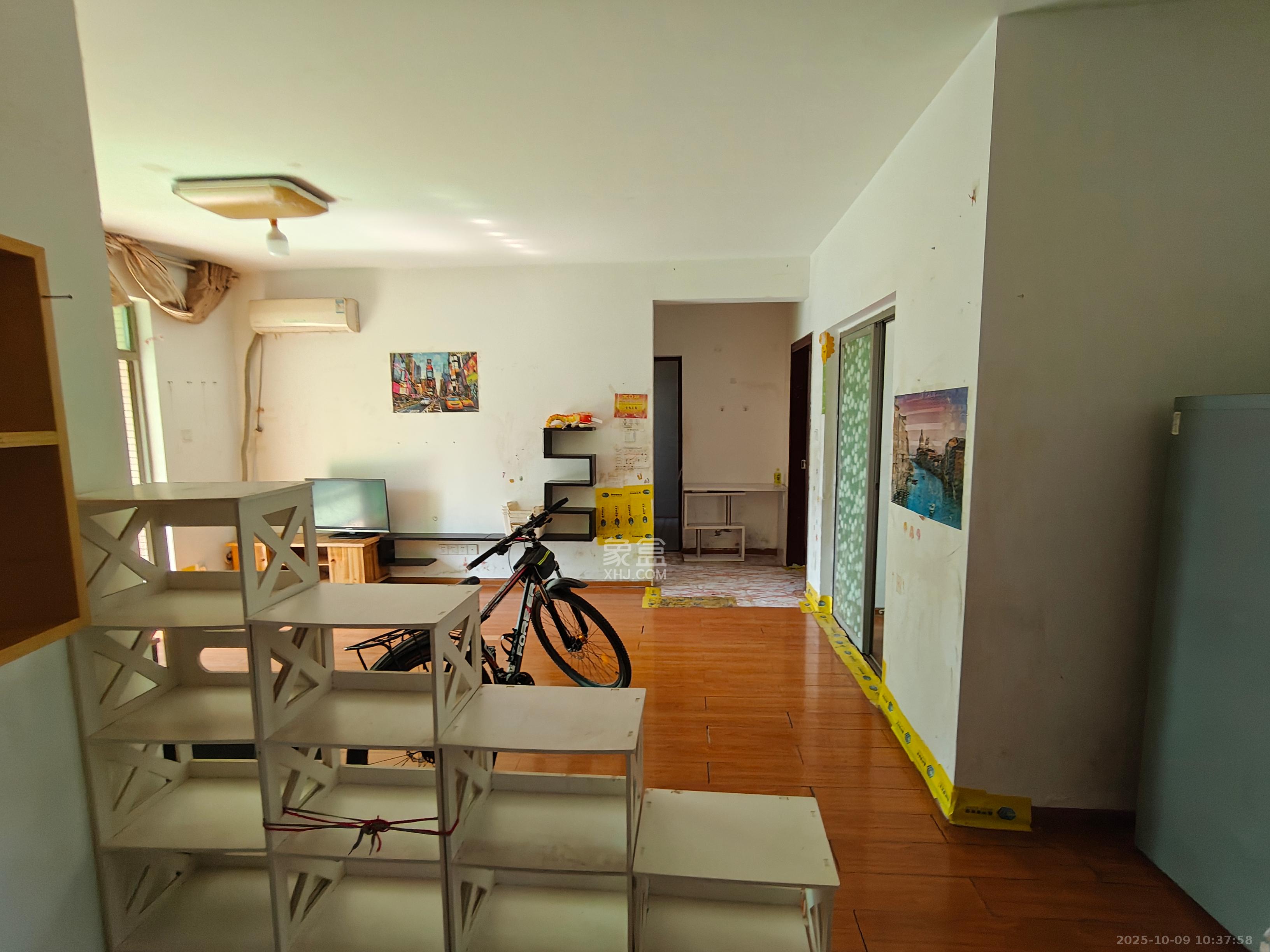 新城新世界一二三期 3室2厅1卫 2400.0元/月 新城新世界一二三期 3室2厅1卫 2400.0元/月室内图