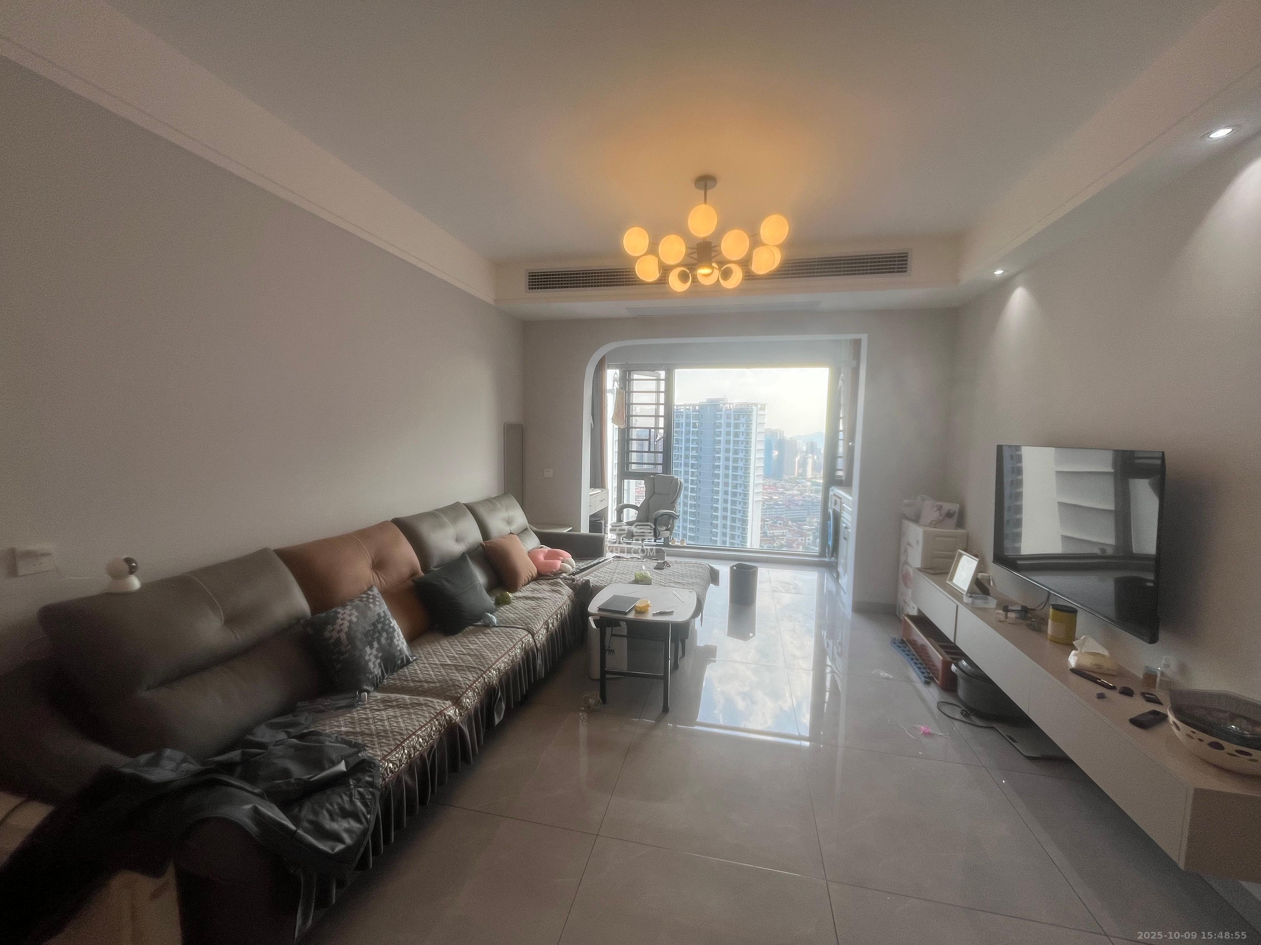 蔷薇国际 3室2厅2卫 2500.0元/月 蔷薇国际 3室2厅2卫 2500.0元/月室内图