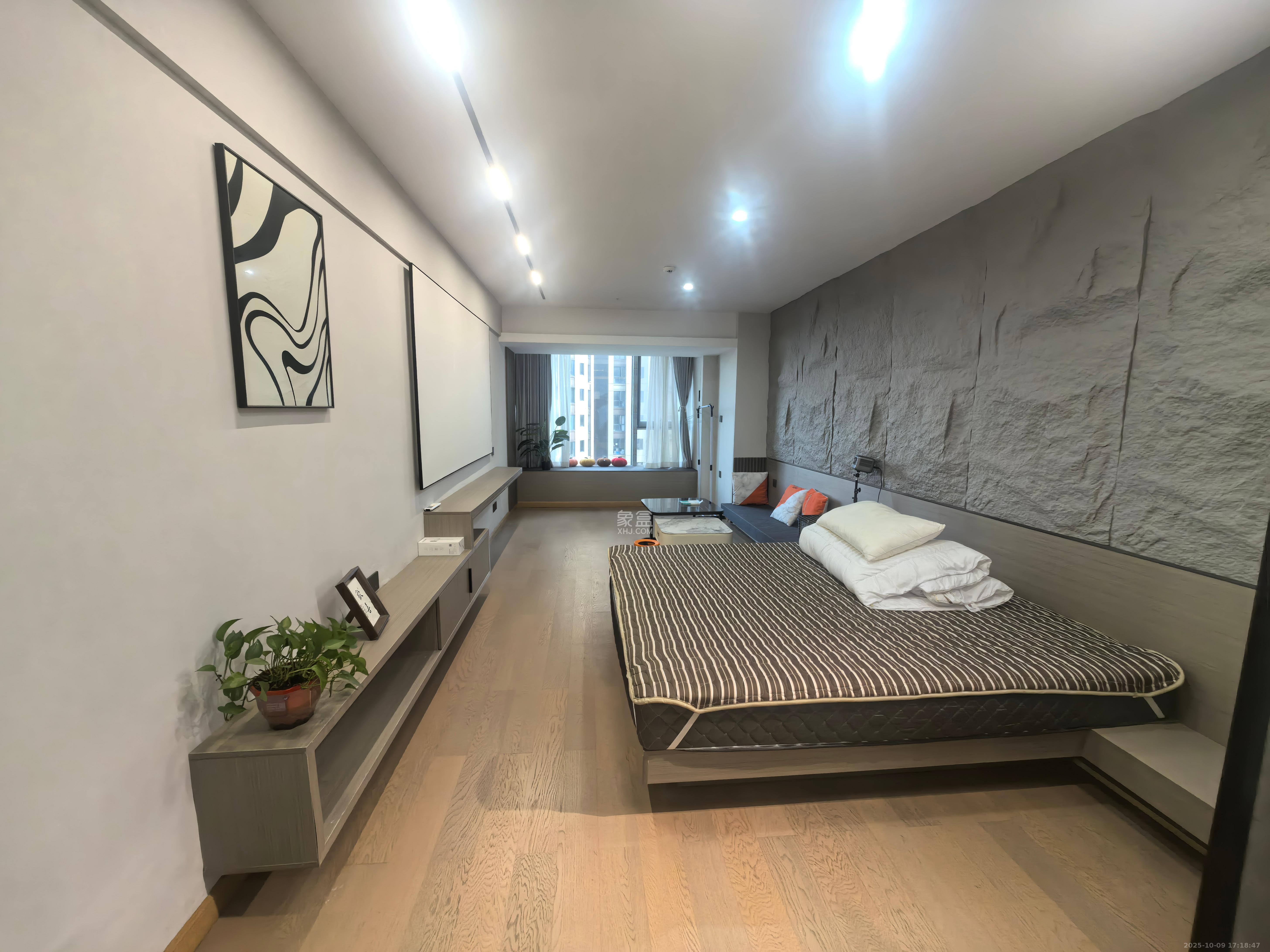 兰亭湾畔  1室1厅1卫    1800.0元/月 兰亭湾畔  1室1厅1卫    1800.0元/月室内图