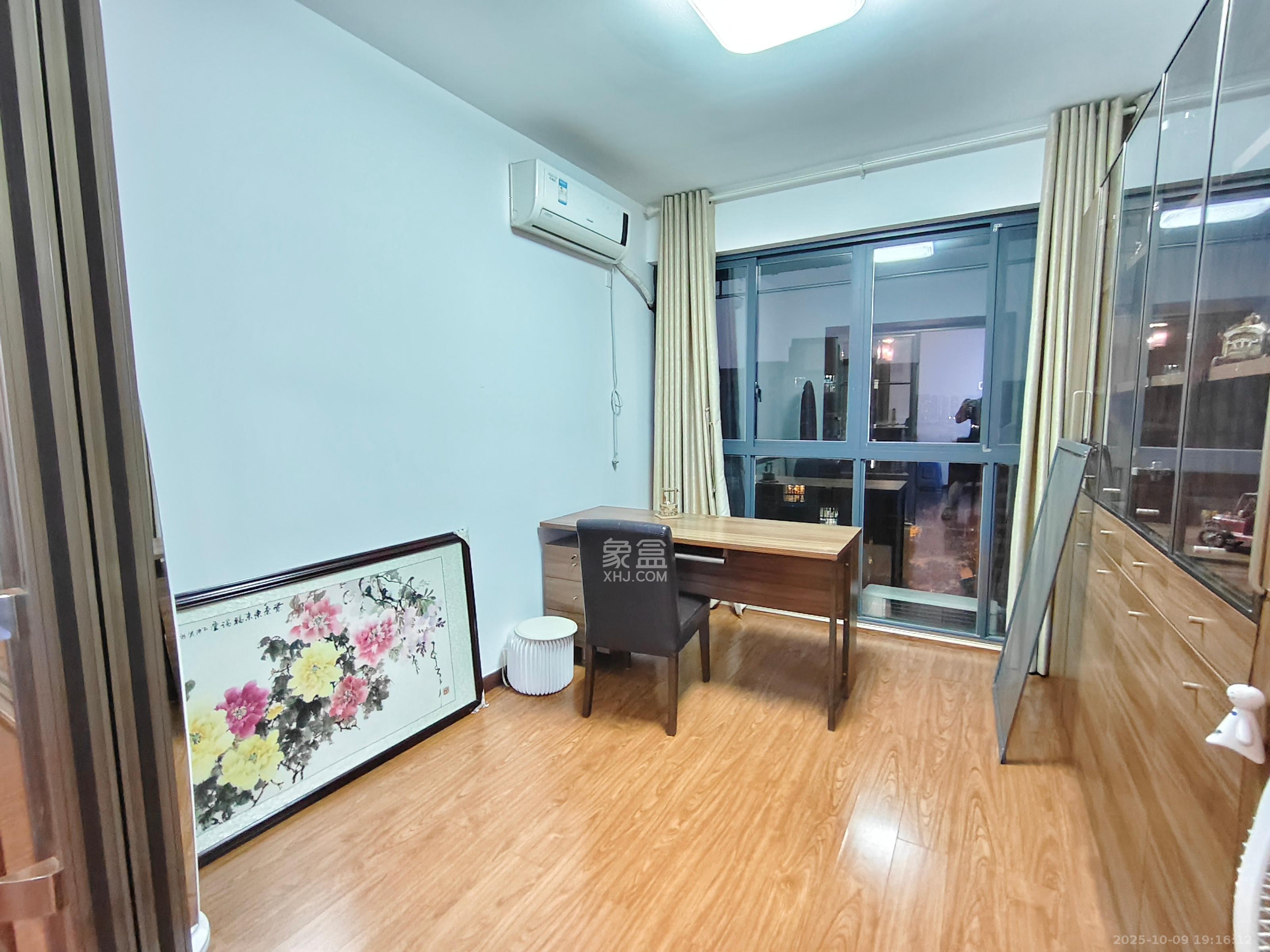 山水嘉园 4室2厅2卫 2500.0元/月 山水嘉园 4室2厅2卫 2500.0元/月室内图