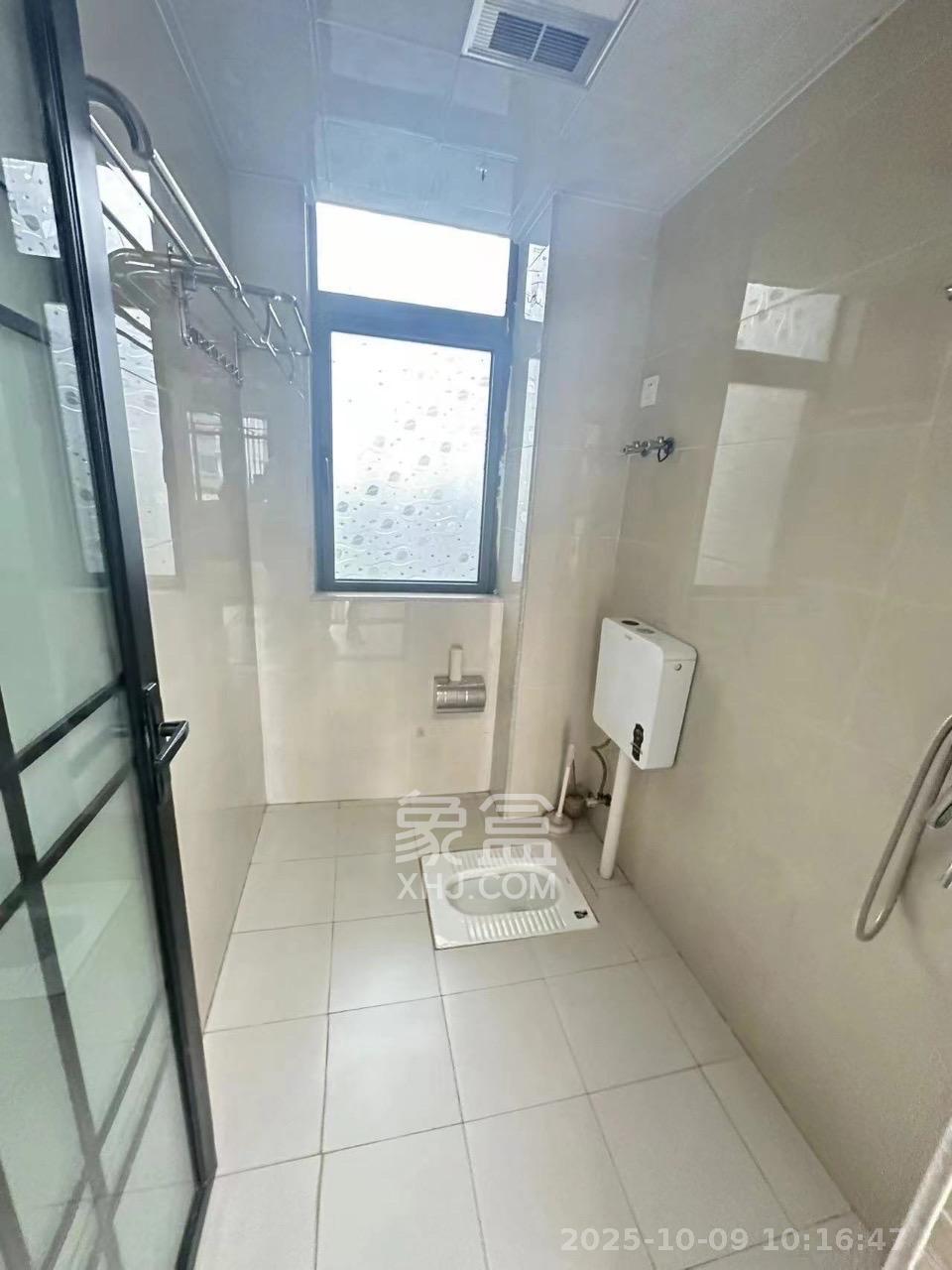 天翼花园(中国电信单位房) 3室2厅2卫 2800.0元/月 天翼花园(中国电信单位房) 3室2厅2卫 2800.0元/月室内图