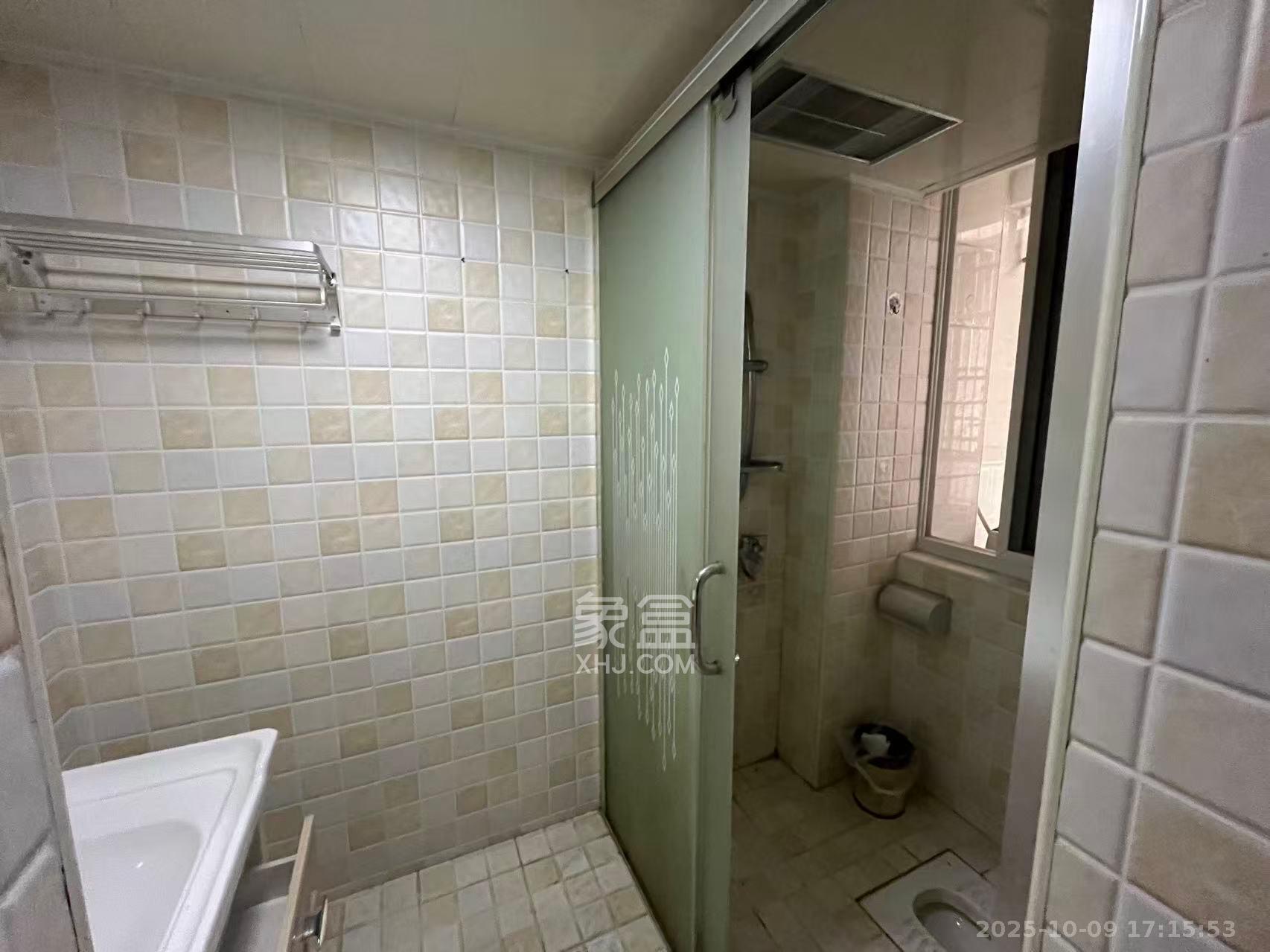 中房F联邦  2室2厅1卫    2100.0元/月室内图