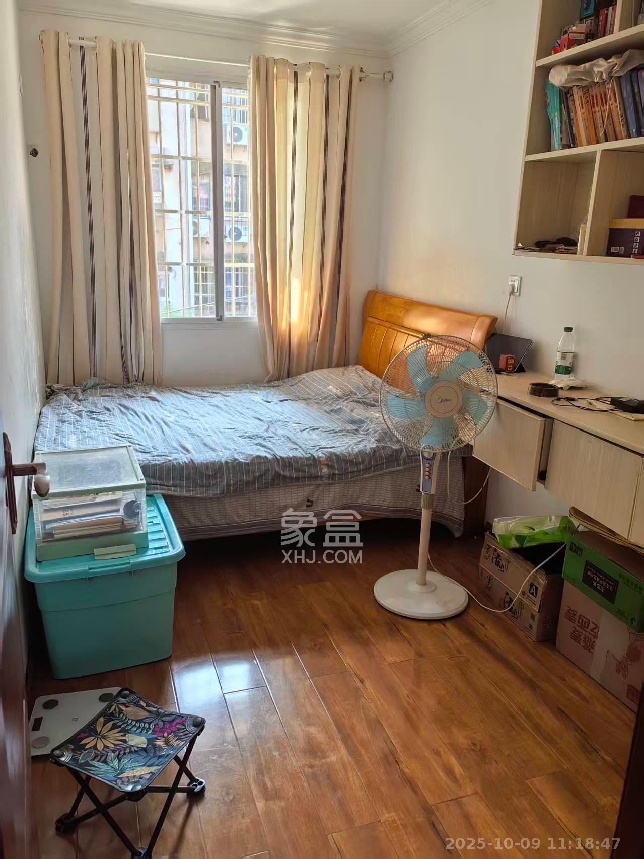 南园小区  2室1厅1卫    1500.0元/月 南园小区  2室1厅1卫    1500.0元/月室内图1