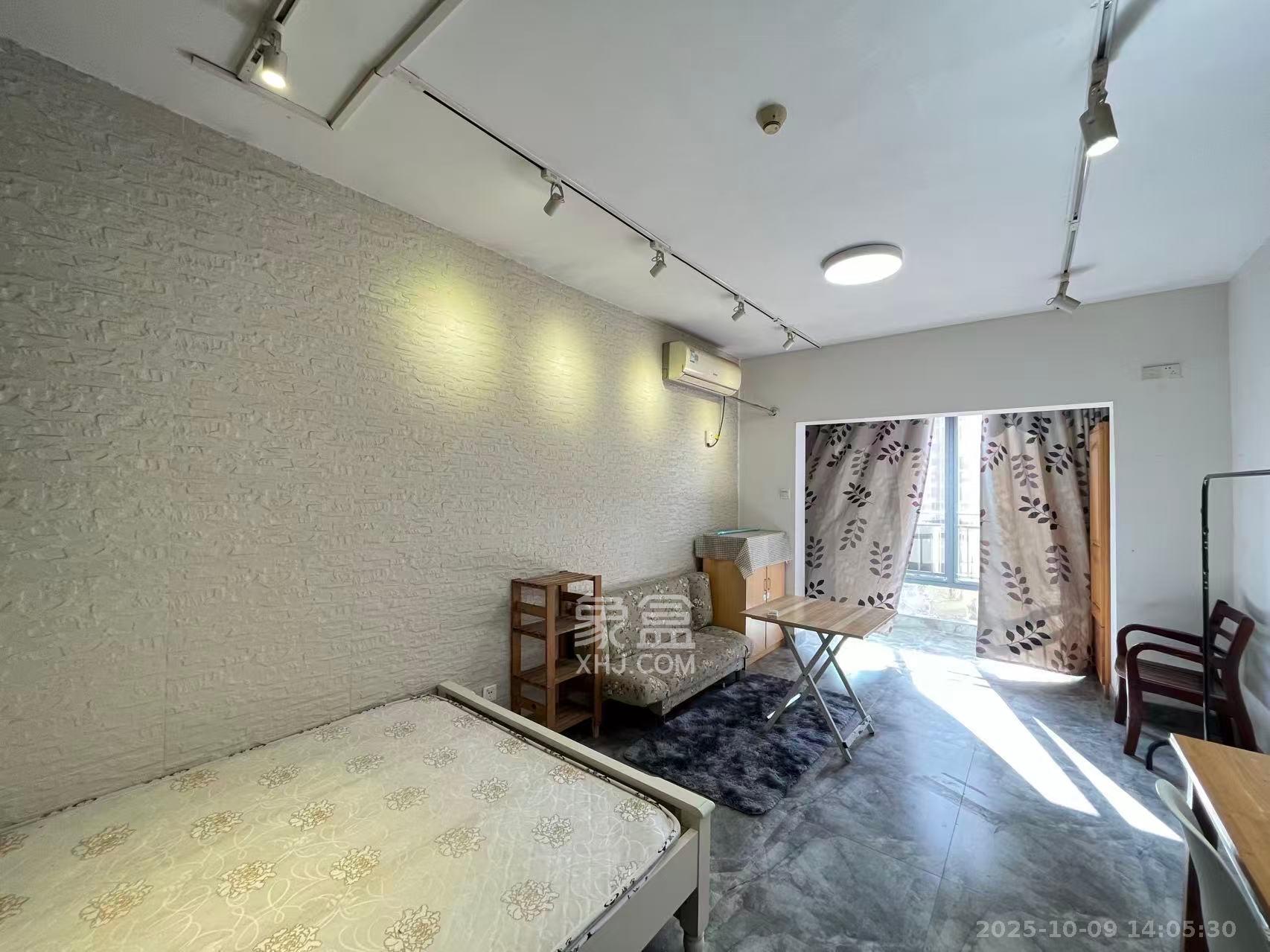 保利麓谷林语I区  1室1厅1卫    1300.0元/月室内图