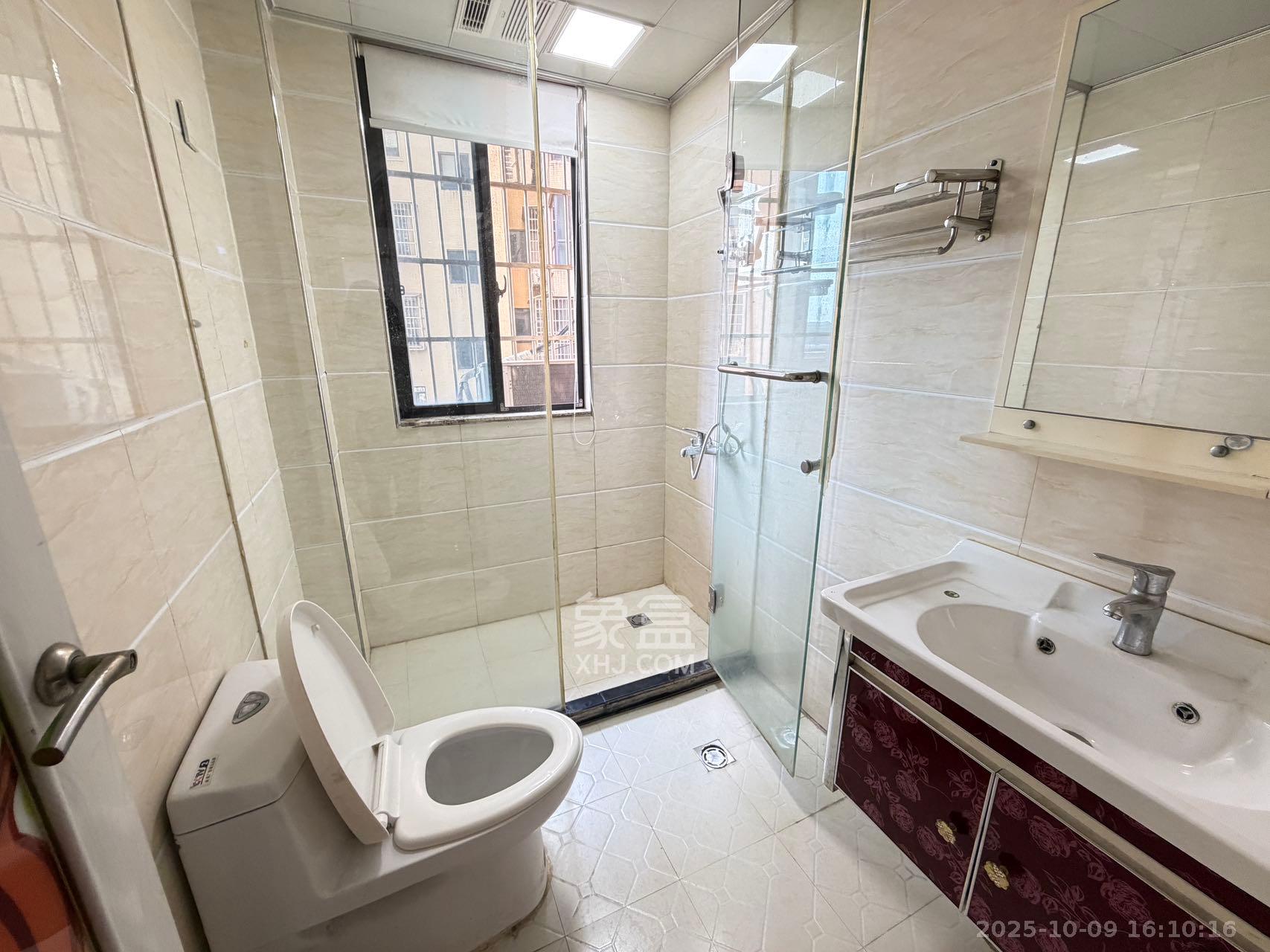 康斯丹郡（融程领秀佳园）  3室2厅2卫    2200.0元/月室内图