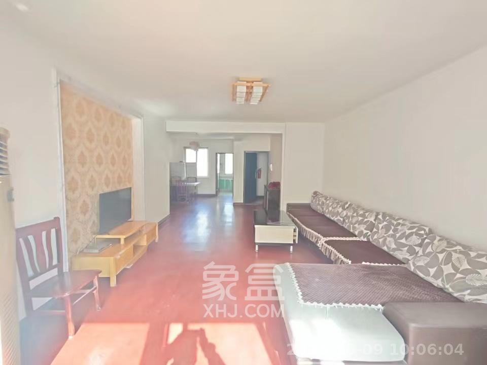 海利科院佳园  3室2厅2卫    2400.0元/月 海利科院佳园  3室2厅2卫    2400.0元/月室内图