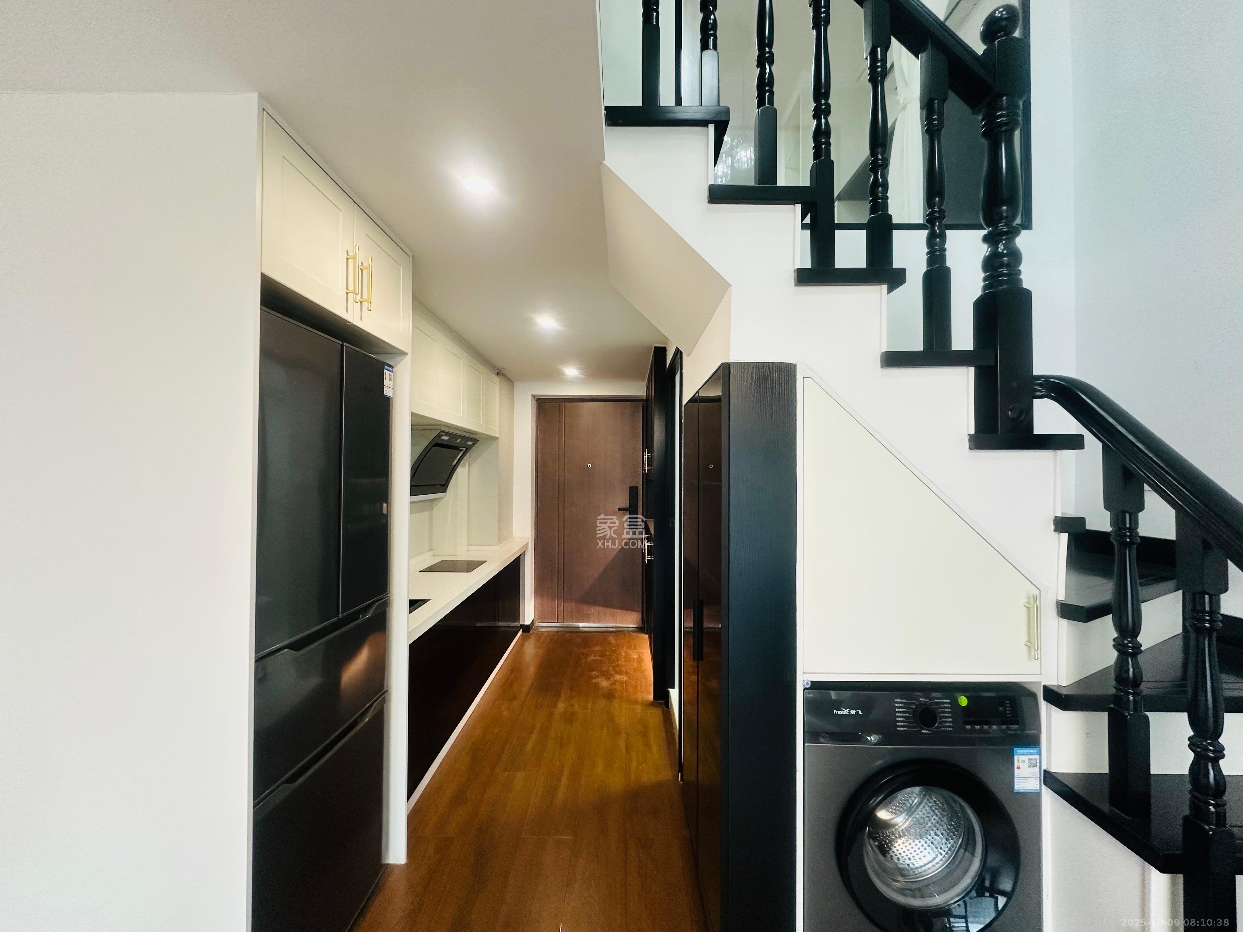 卓越中寰 2室1厅1卫 3000.0元/月 卓越中寰 2室1厅1卫 3000.0元/月室内图