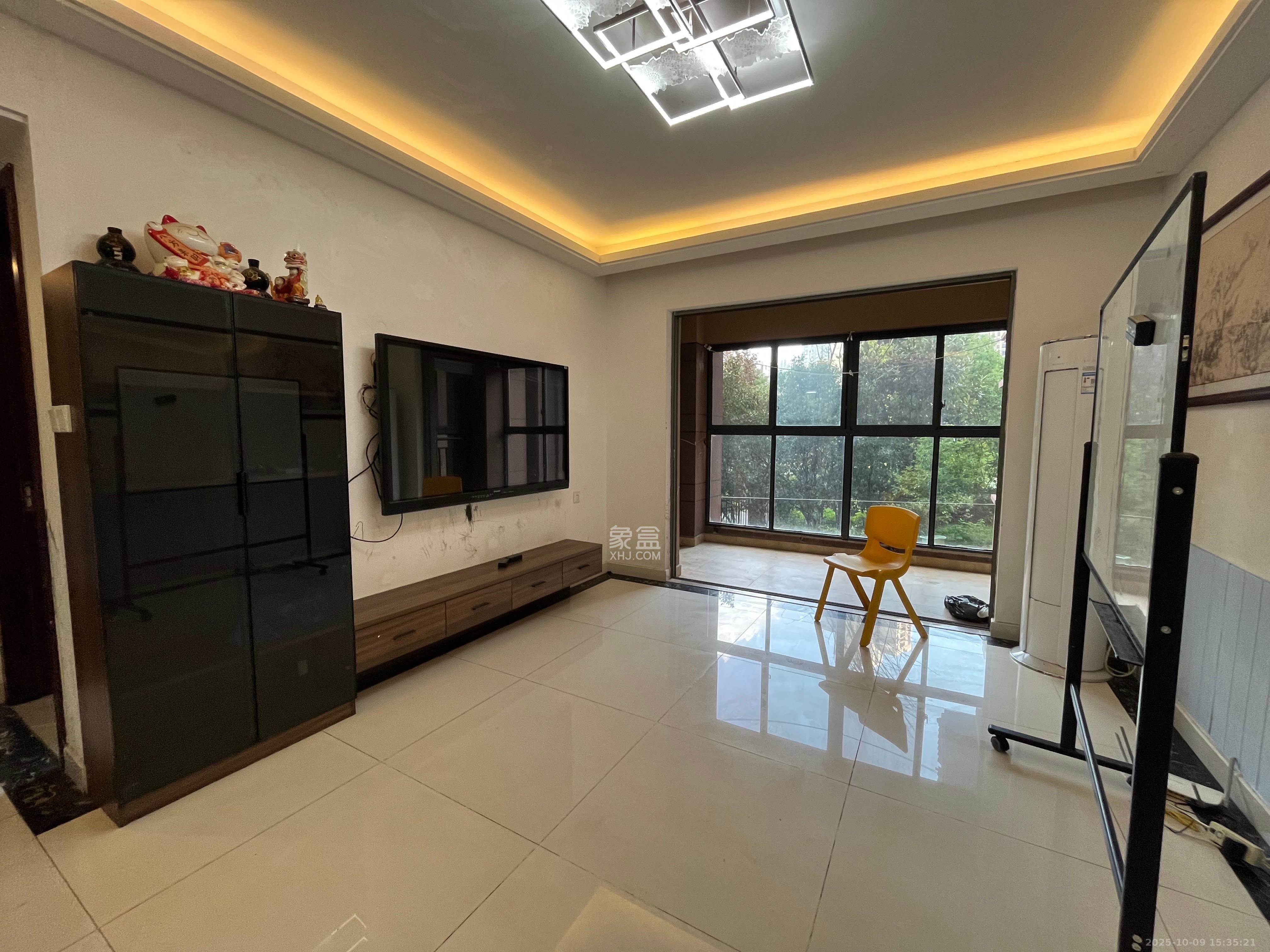 珠江郦城公园1号 3室2厅1卫 3200.0元/月 珠江郦城公园1号 3室2厅1卫 3200.0元/月室内图