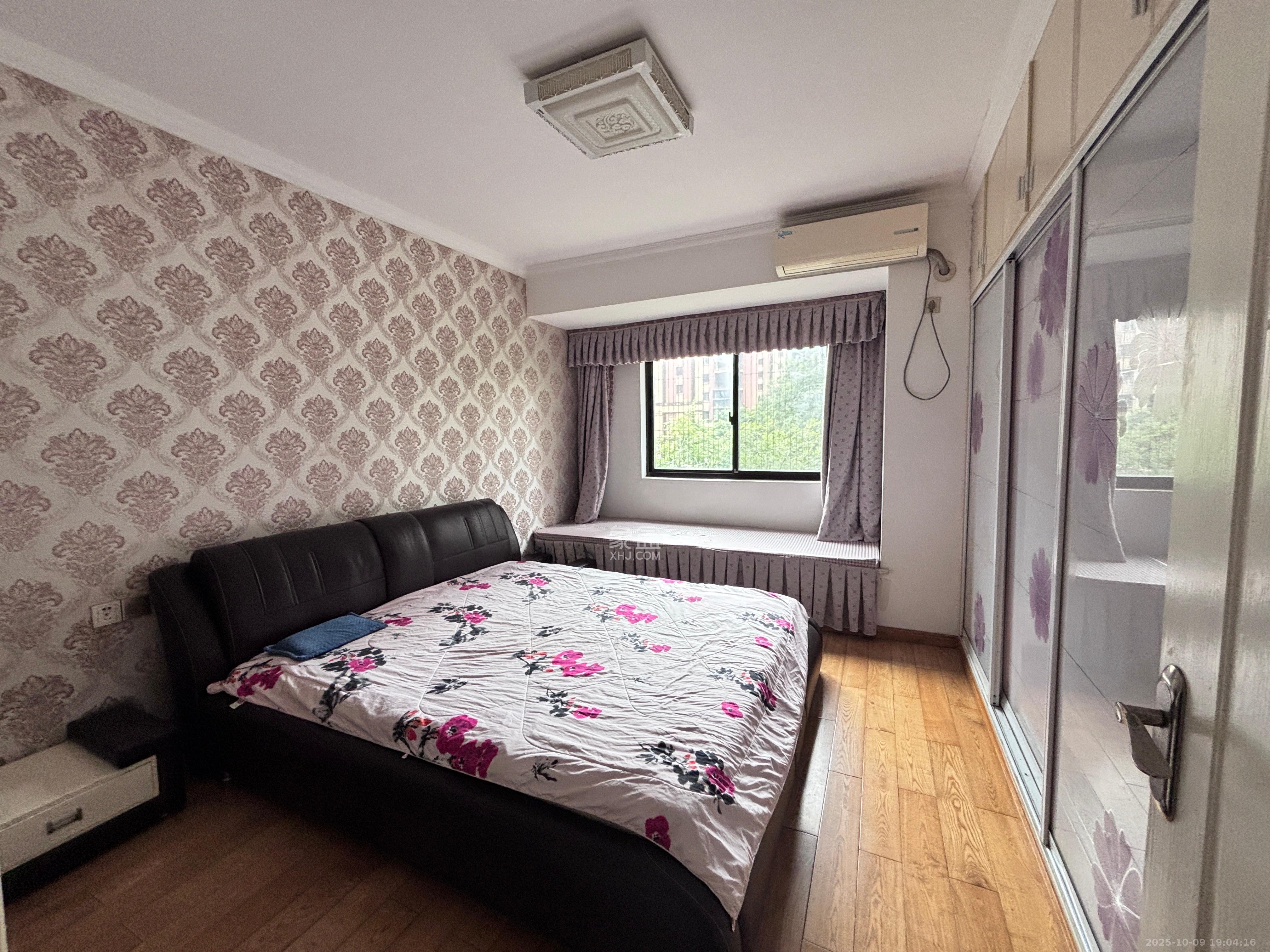 新城国际花都 3室2厅2卫 1800.0元/月 新城国际花都 3室2厅2卫 1800.0元/月室内图