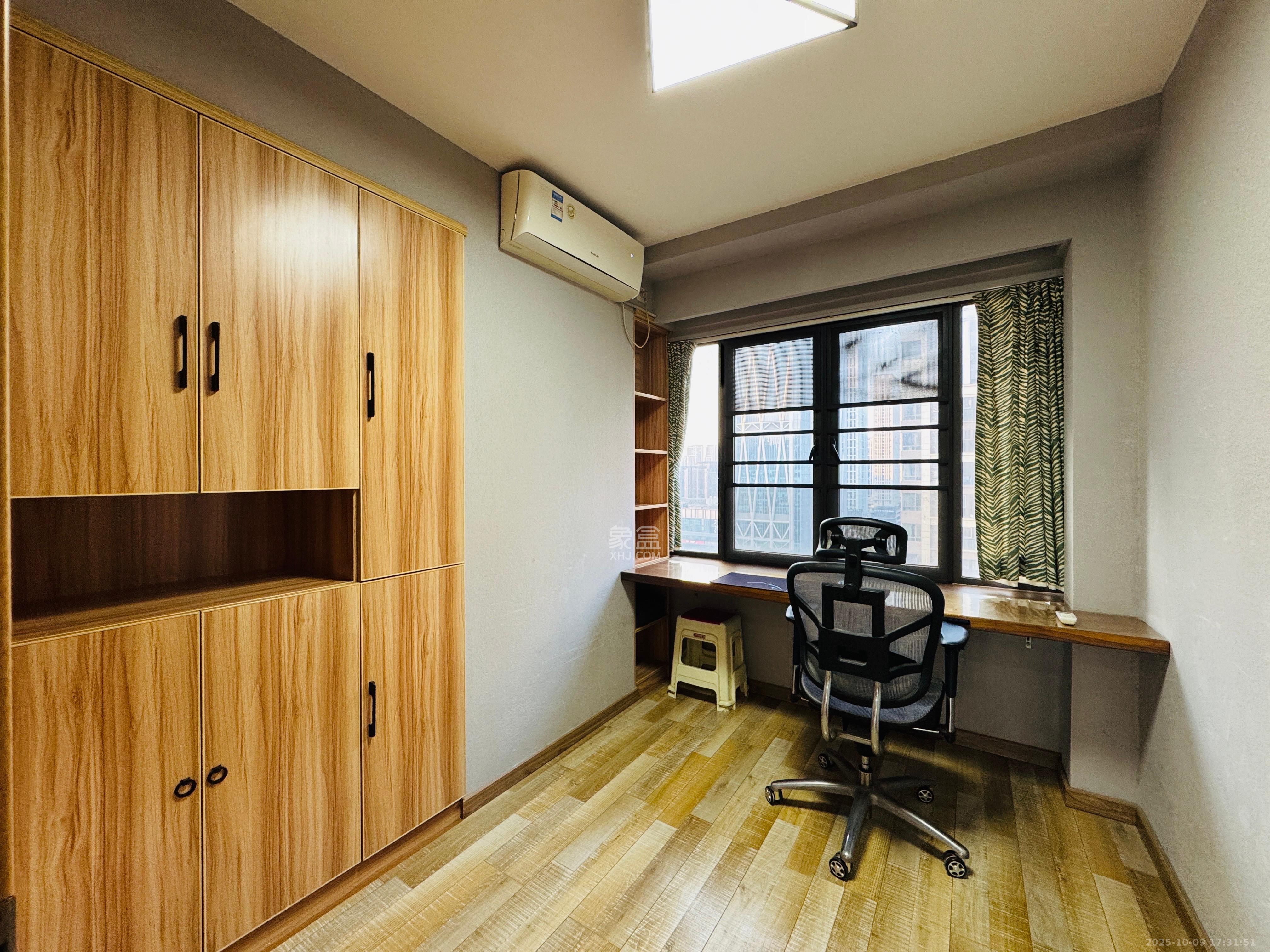 南山雍江汇(滨江国际新城) 3室2厅1卫 3500.0元/月 南山雍江汇(滨江国际新城) 3室2厅1卫 3500.0元/月室内图