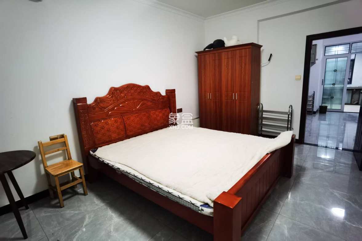 家和兴苑  3室2厅1卫    60.0万 家和兴苑  3室2厅1卫    60.0万室内图