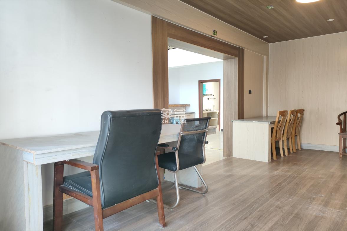 汇锦名城 5室2厅2卫 4800.0元/月 汇锦名城 5室2厅2卫 4800.0元/月室内图