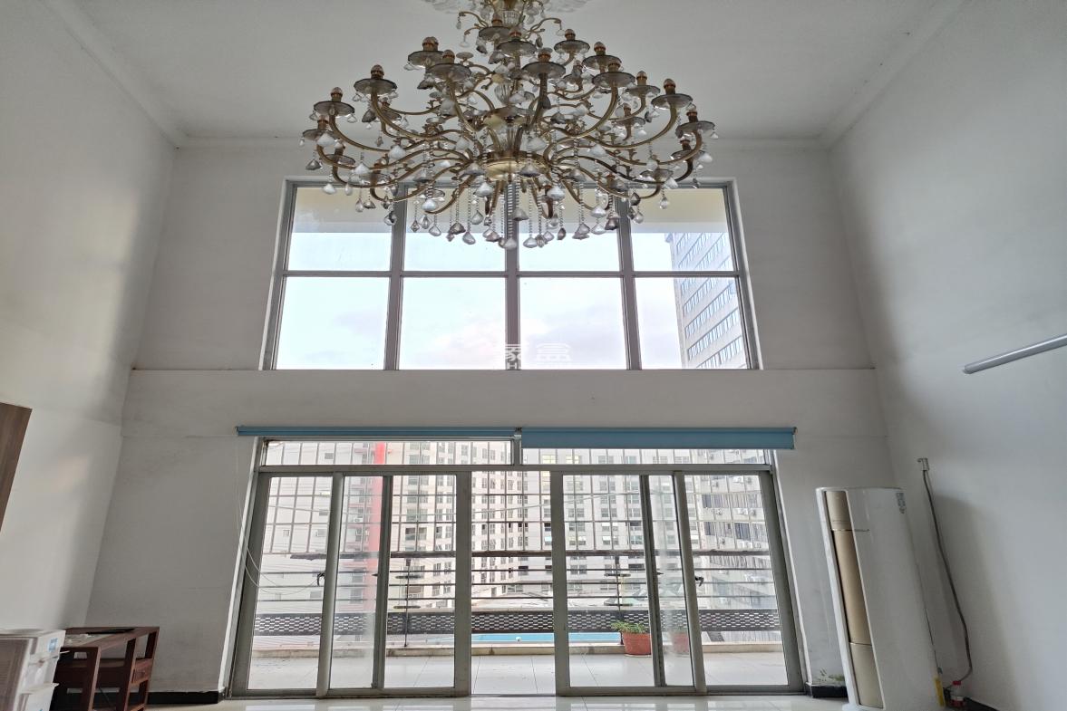 汇锦名城 5室2厅2卫 4800.0元/月 汇锦名城 5室2厅2卫 4800.0元/月室内图