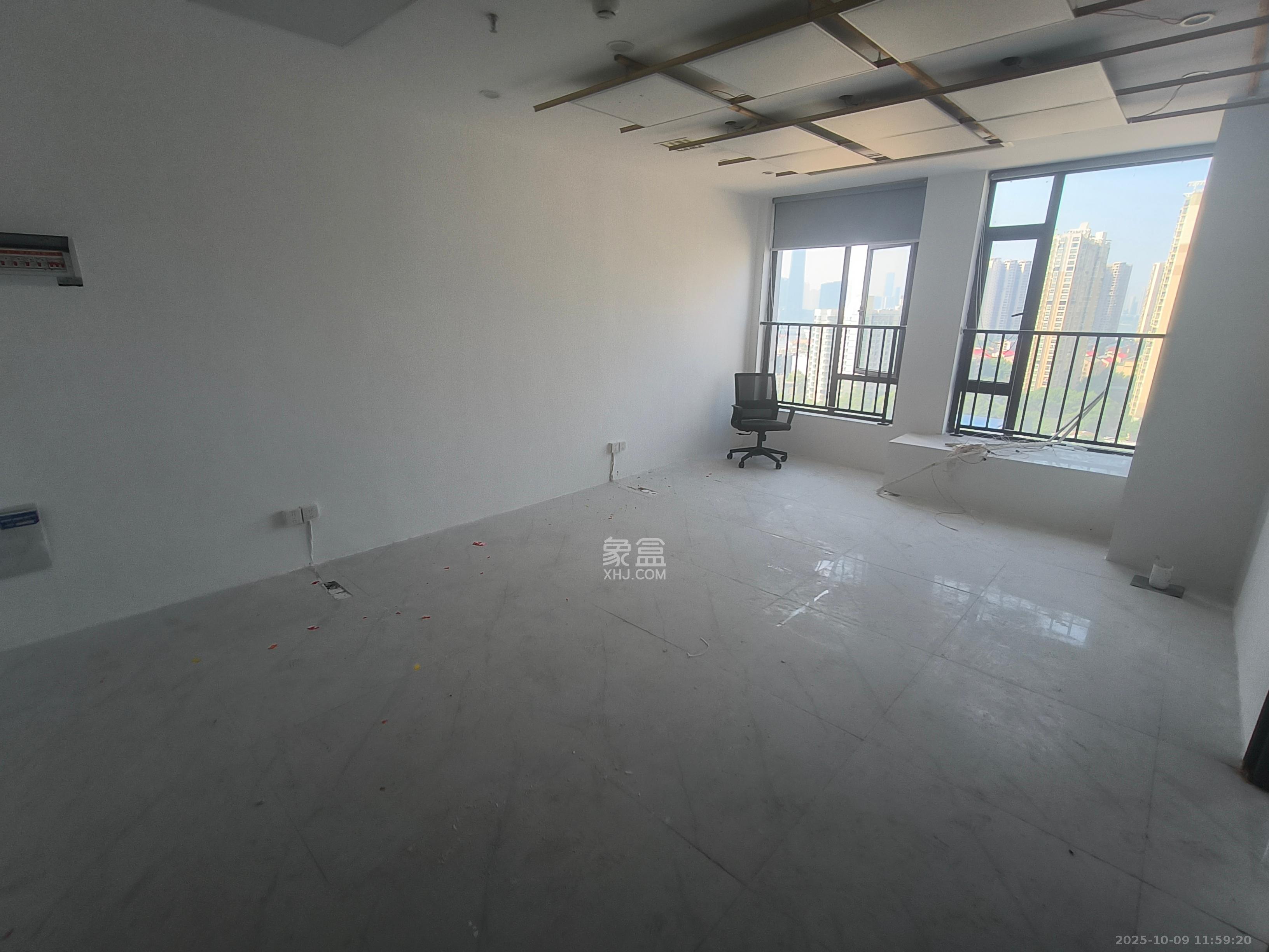 润和国际广场   100.0㎡      5800.0元/月室内图