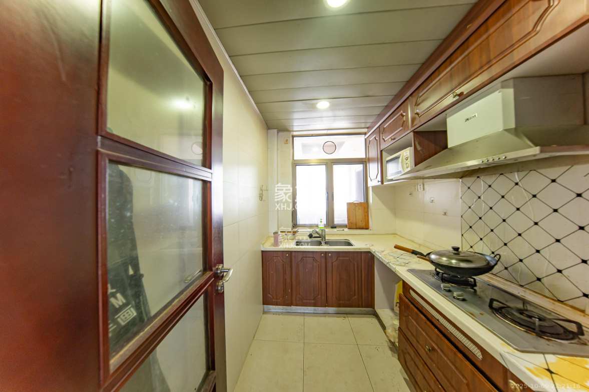 江山帝景雅典 1室2厅1卫 148.0万 江山帝景雅典 1室2厅1卫 148.0万厨房