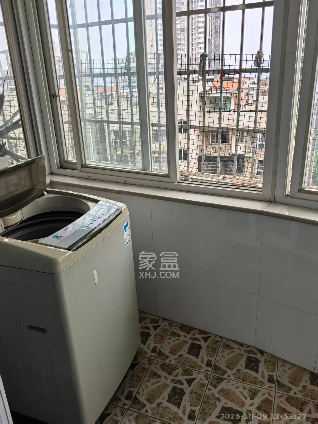 楚天家园  3室2厅2卫    1800.0元/月室内图