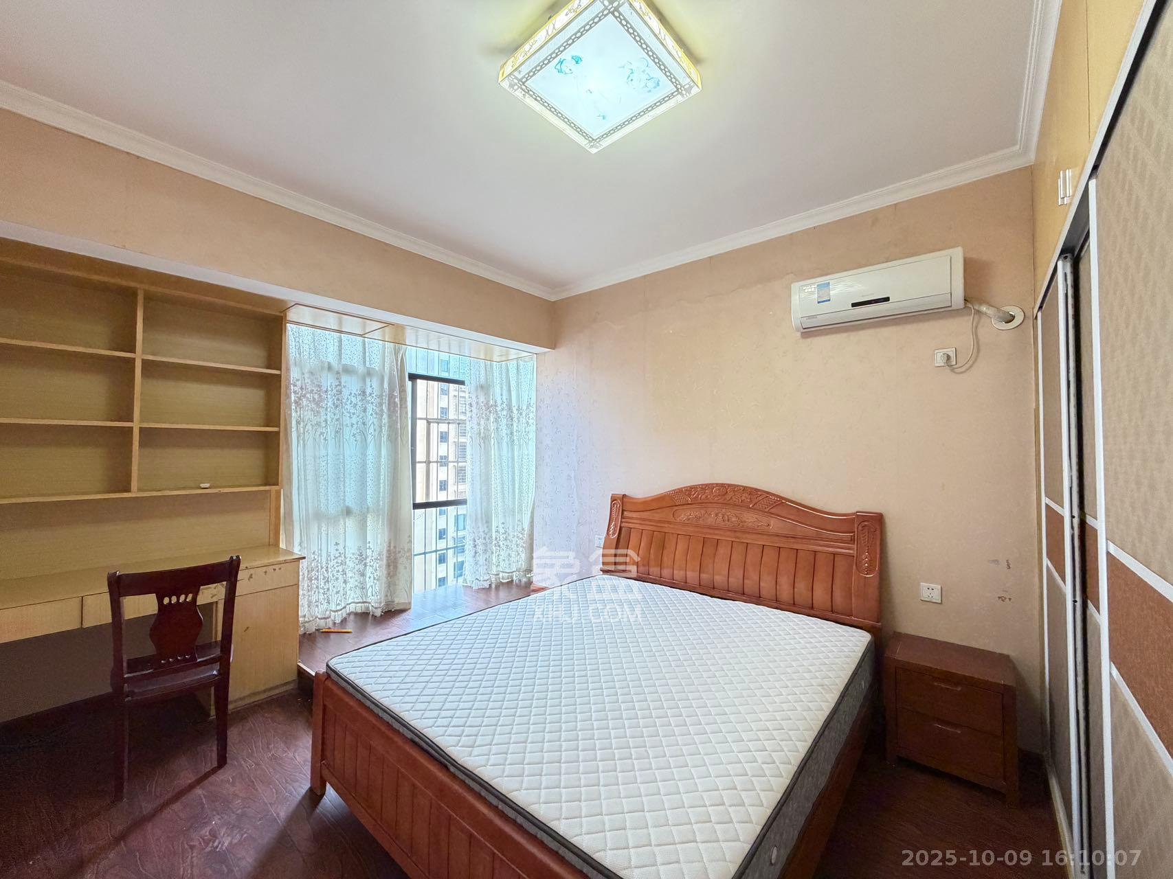 康斯丹郡(融程领秀佳园) 3室2厅2卫 2200.0元/月 康斯丹郡(融程领秀佳园) 3室2厅2卫 2200.0元/月室内图