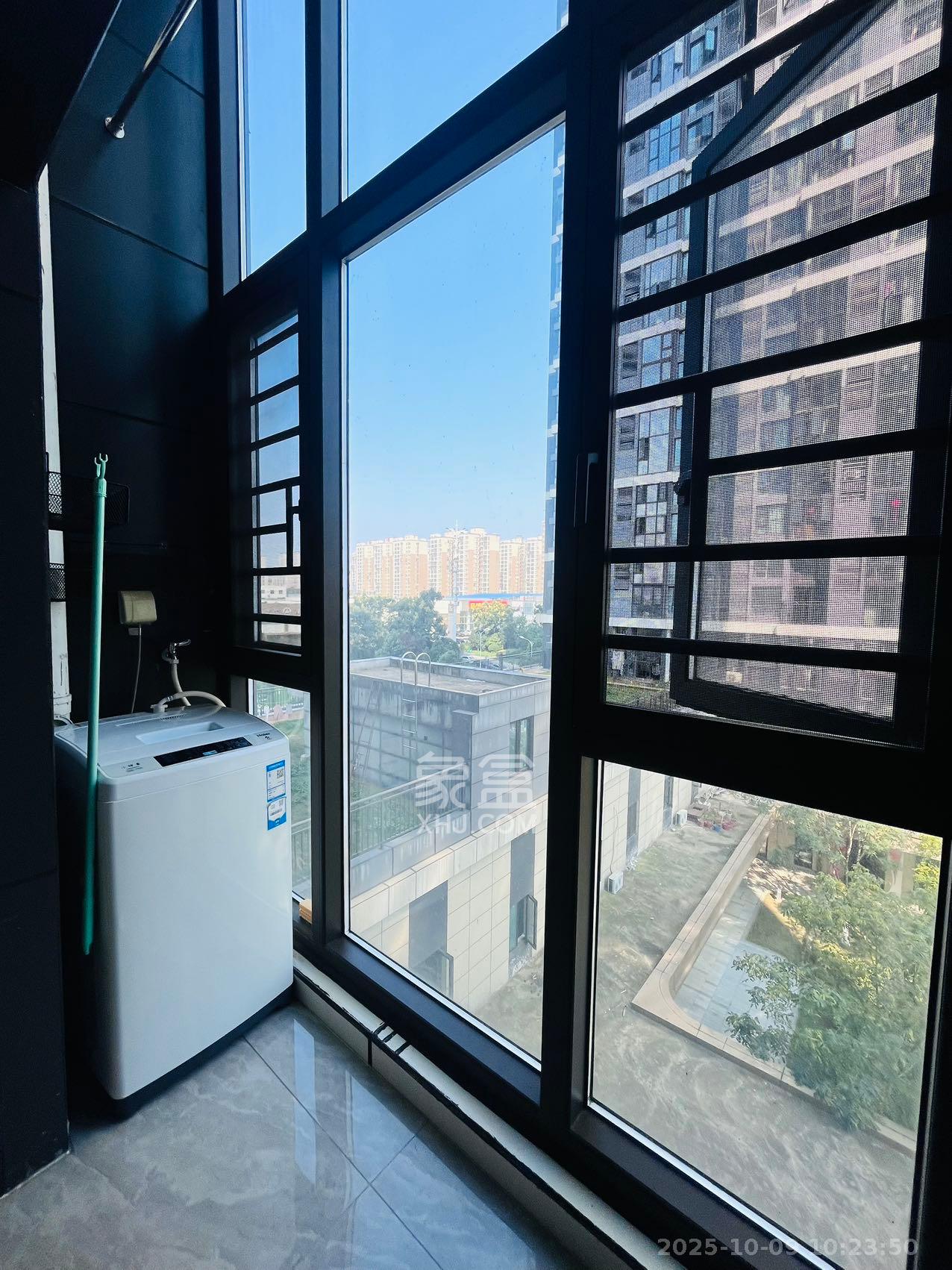 万科金色梦想B区  1室0厅0卫    2000.0元/月室内图