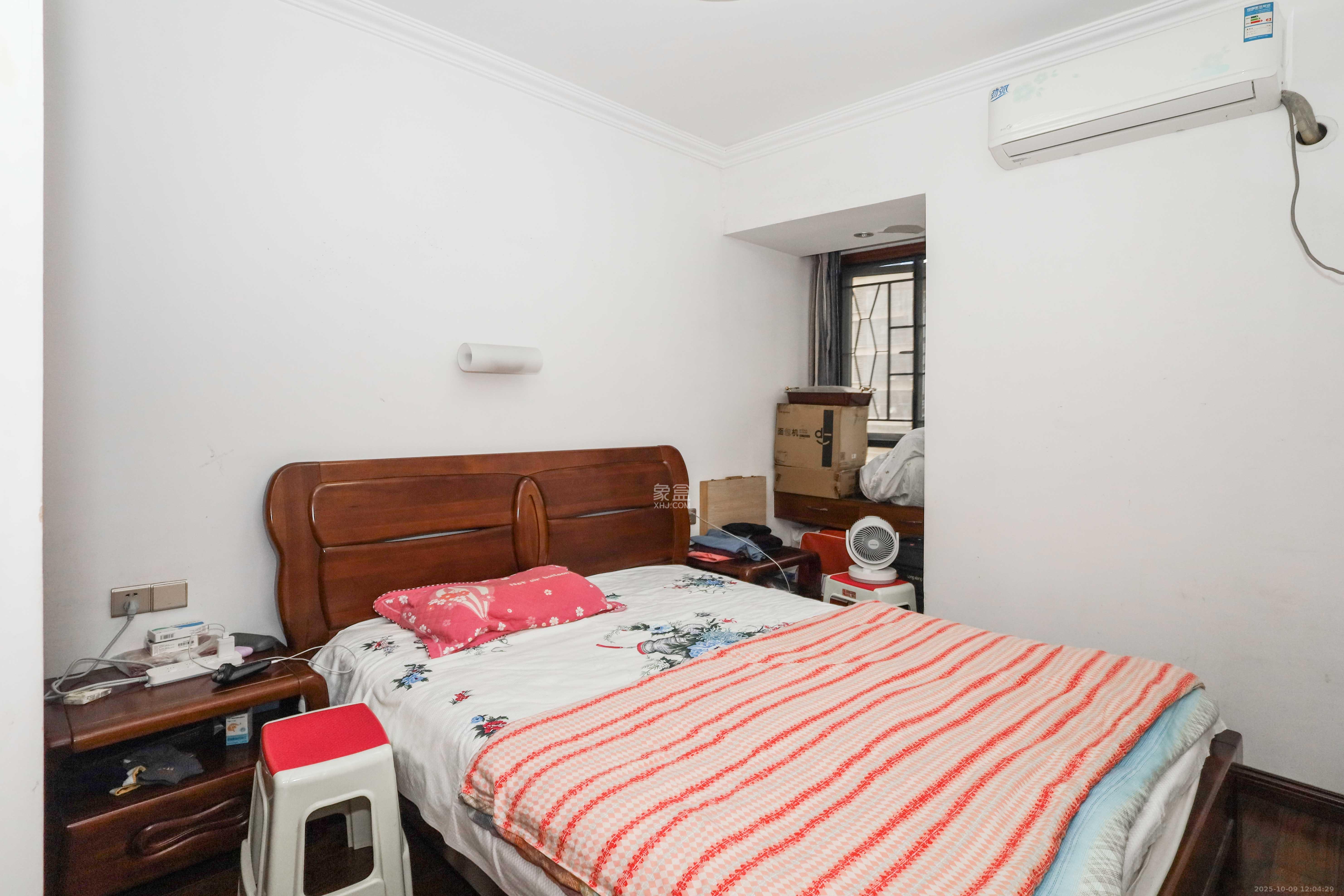 保利麓谷林语C区 4室2厅2卫 115.0万 保利麓谷林语C区 4室2厅2卫 115.0万卧室