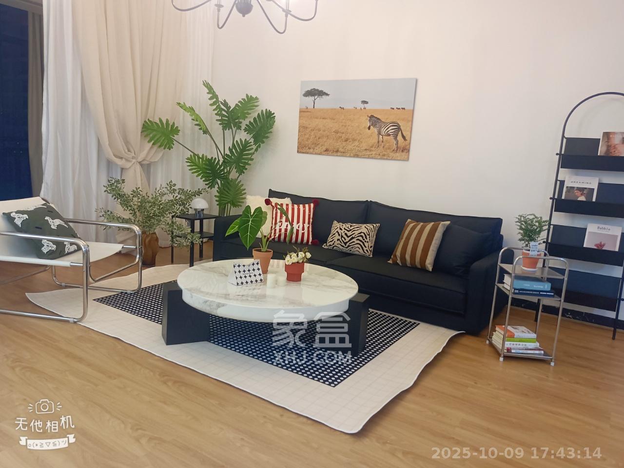 山水华景  3室2厅2卫    3680.0元/月室内图1