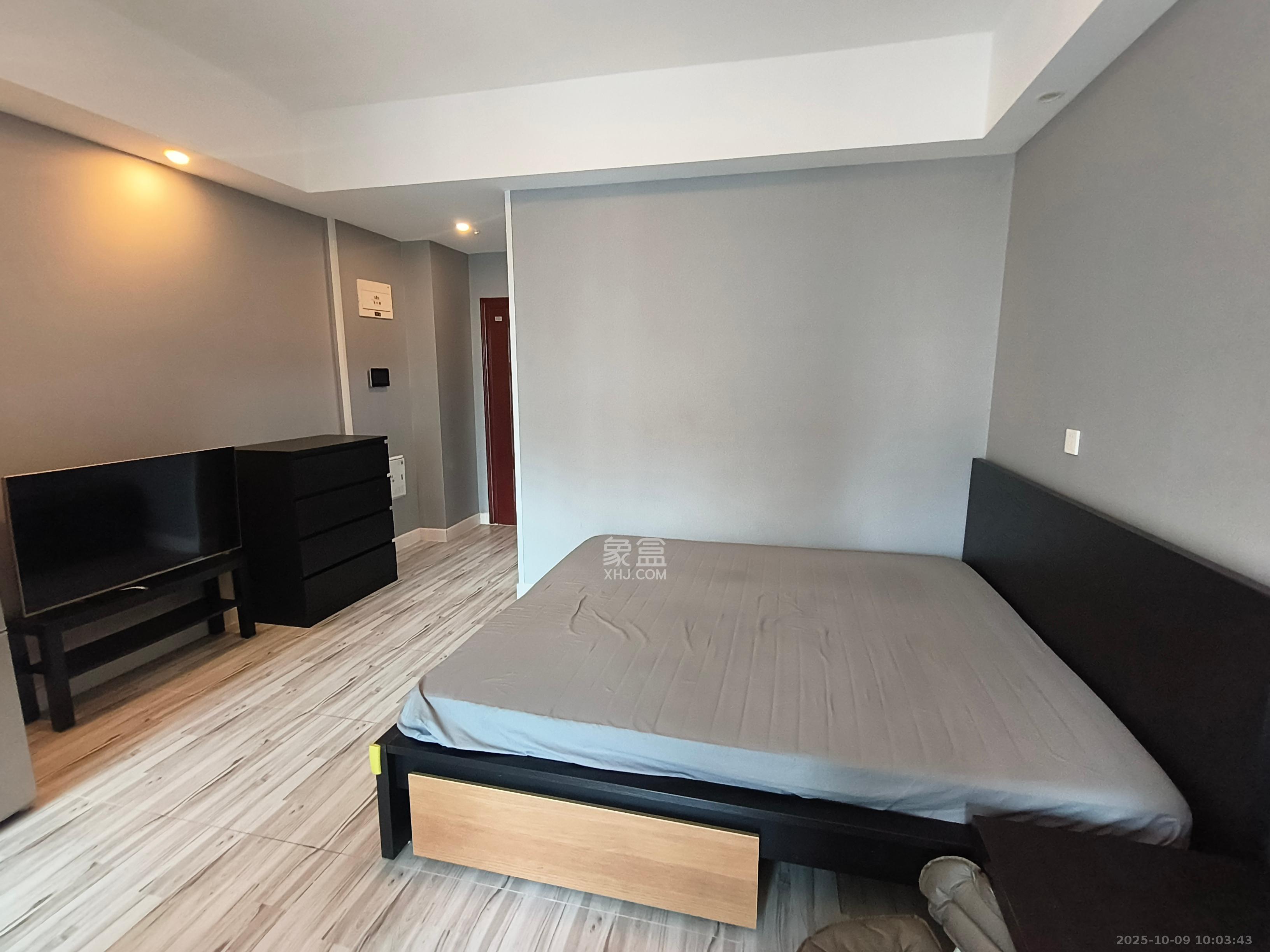 第六都(陆都小区)  1室1厅1卫    2000.0元/月 第六都(陆都小区)  1室1厅1卫    2000.0元/月室内图