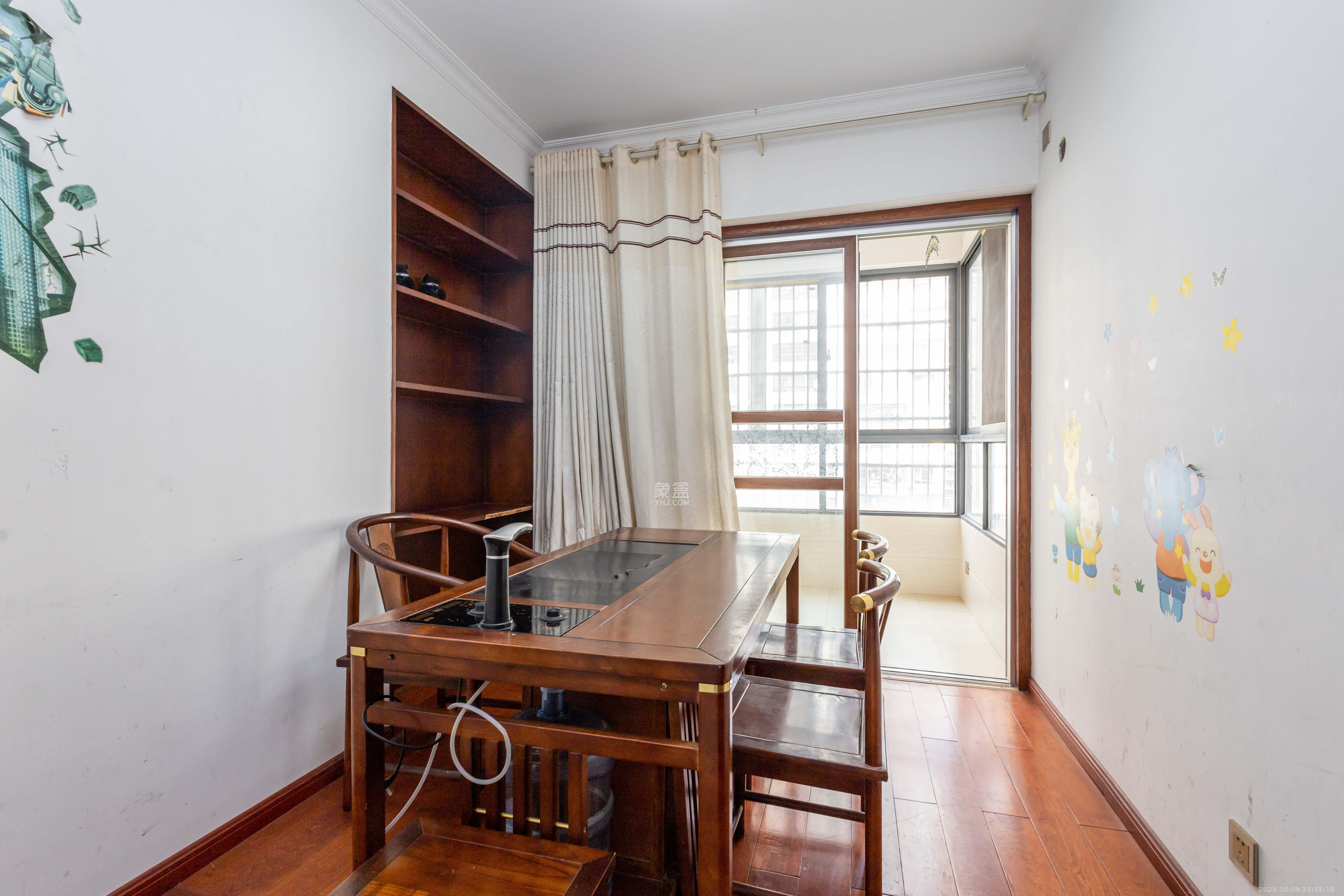 中国铁建国际城二期 4室2厅2卫 92.0万 中国铁建国际城二期 4室2厅2卫 92.0万卧室