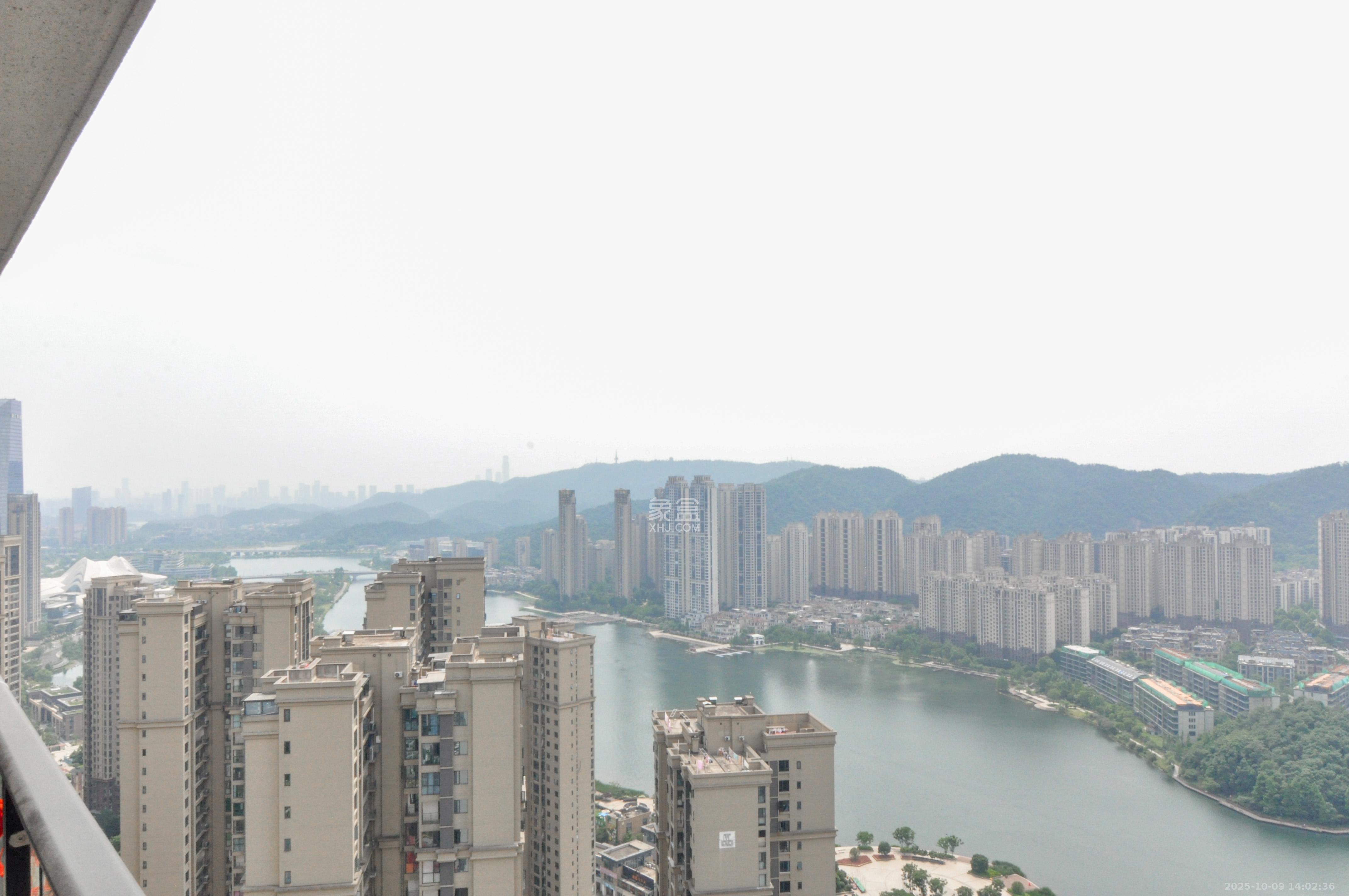 中建梅溪湖中心 4室2厅2卫 299.0万 中建梅溪湖中心 4室2厅2卫 299.0万其他