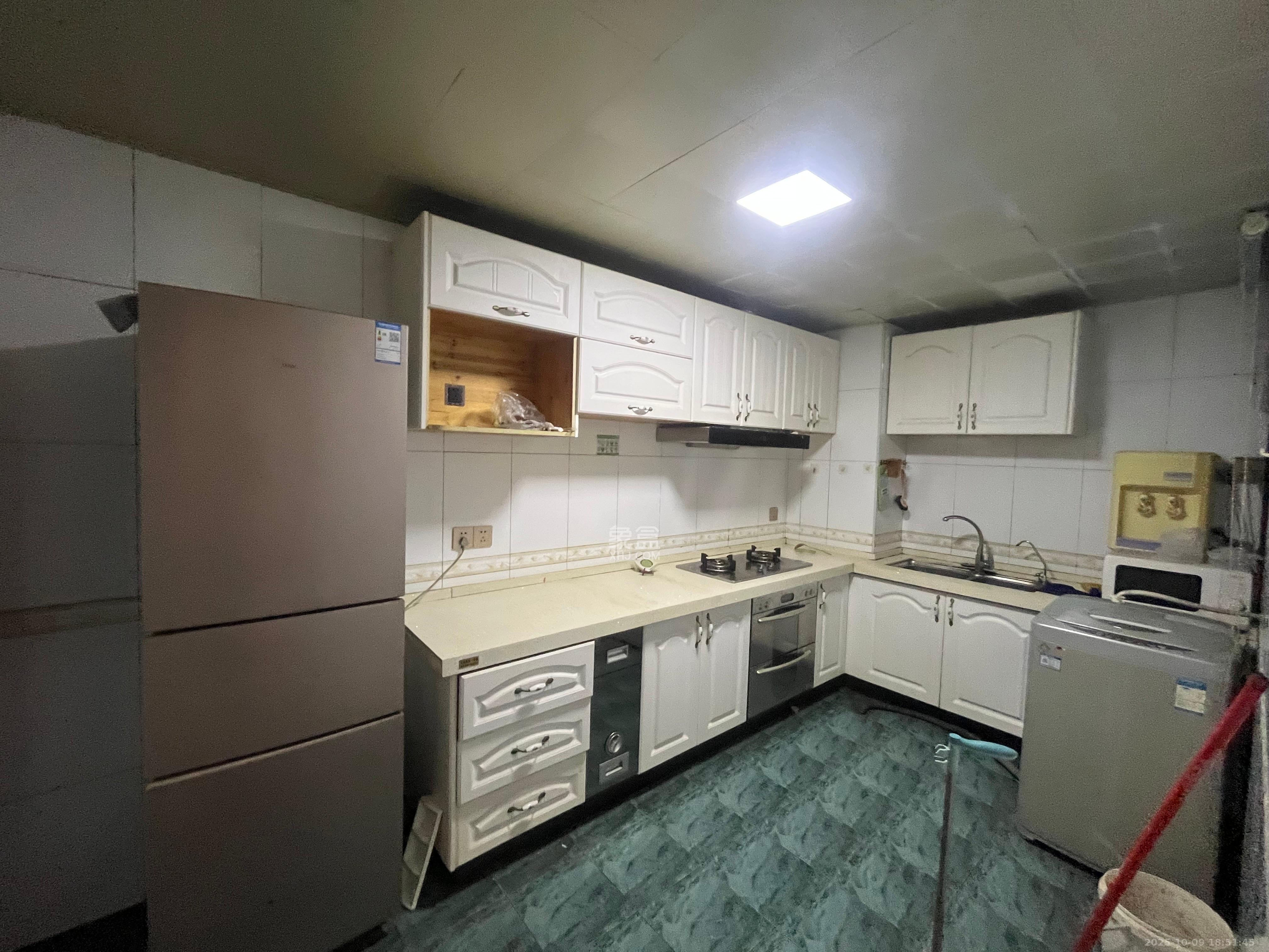 保利花园 3室2厅2卫 2600.0元/月 保利花园 3室2厅2卫 2600.0元/月室内图