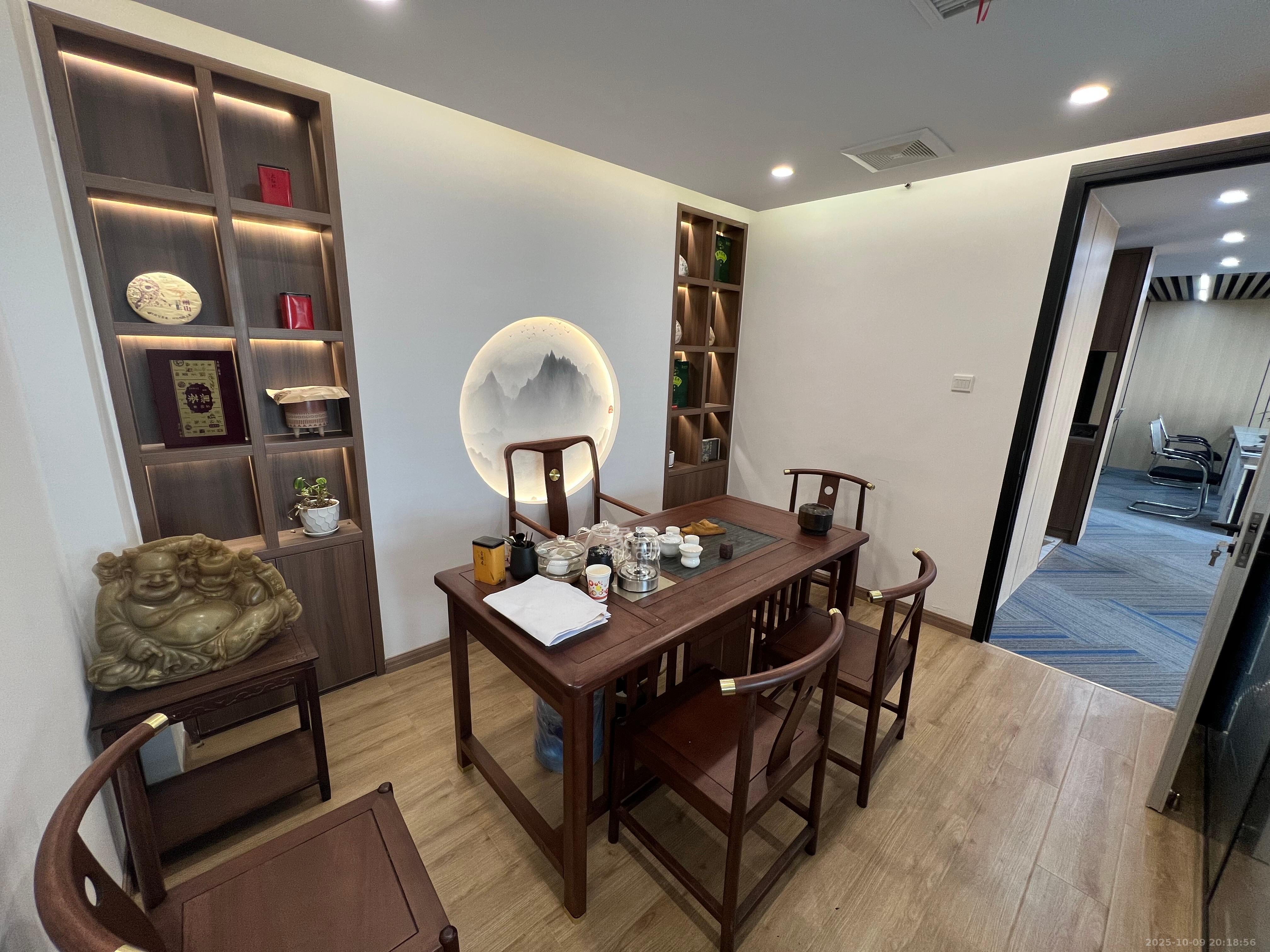 长房中庭国际(东郡华蓉广场) 2室2厅1卫 8600.0元/月 长房中庭国际(东郡华蓉广场) 2室2厅1卫 8600.0元/月室内图