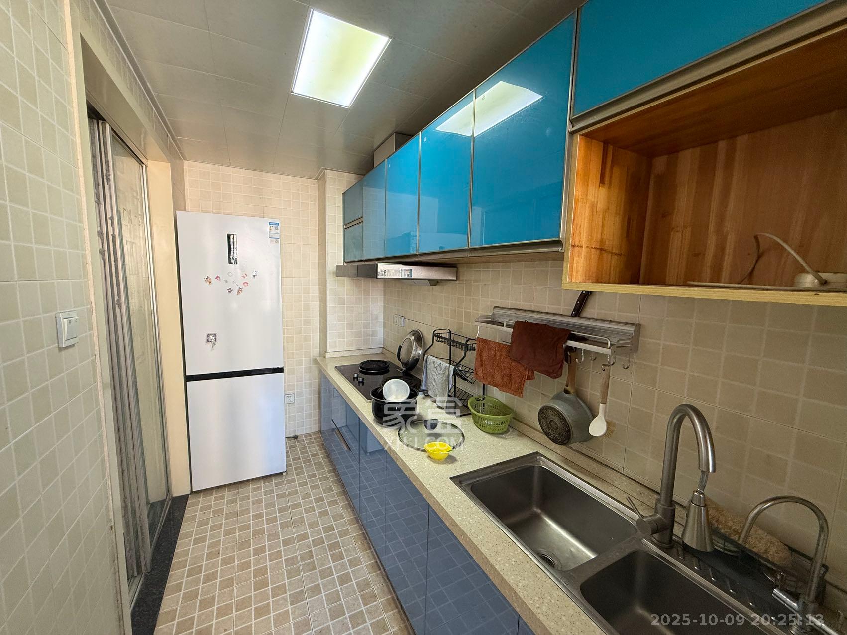 怡海星城 1室2厅1卫 1800.0元/月 怡海星城 1室2厅1卫 1800.0元/月室内图