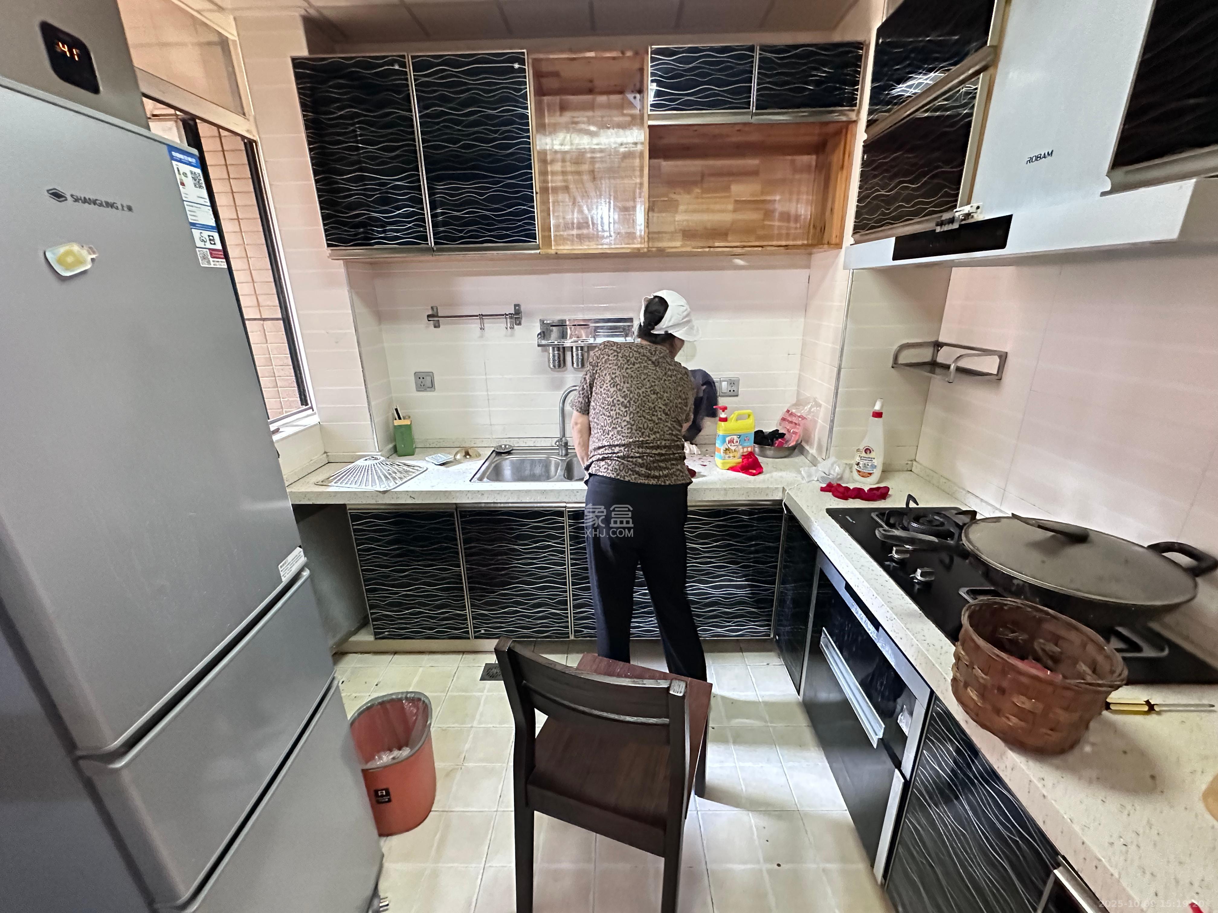 金鼎公园尚 2室2厅1卫 1800.0元/月 金鼎公园尚 2室2厅1卫 1800.0元/月室内图