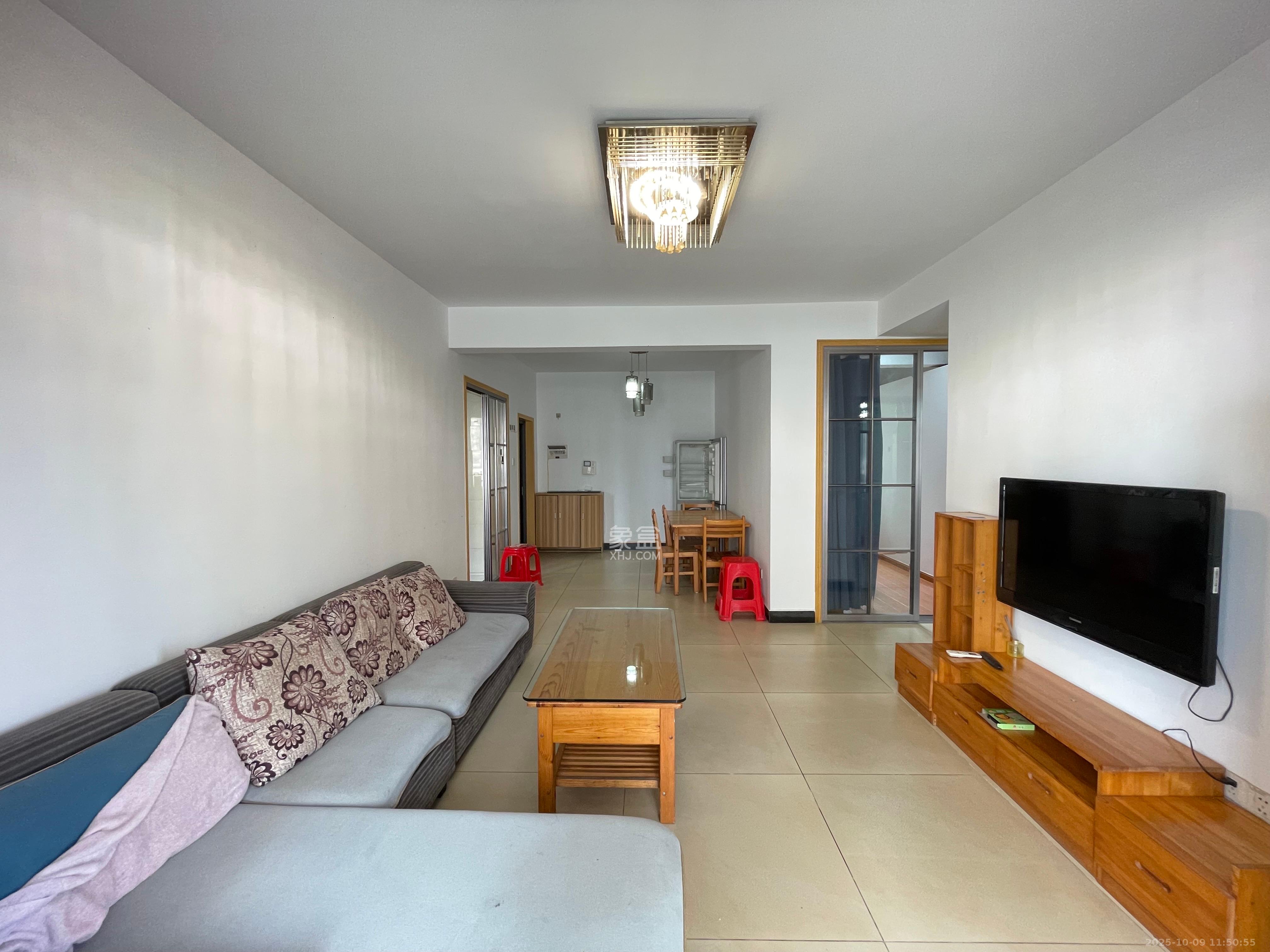 高信向日葵 3室2厅1卫 2600.0元/月 高信向日葵 3室2厅1卫 2600.0元/月室内图