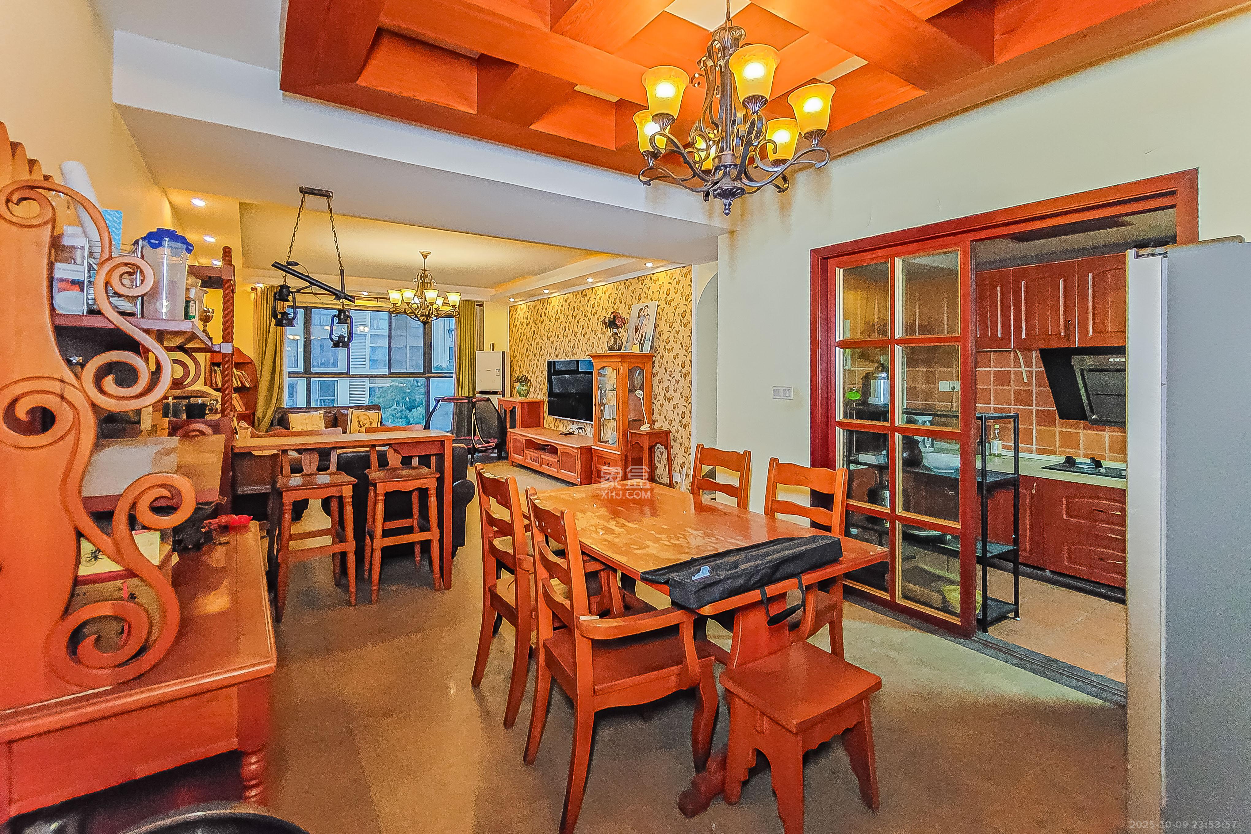 长盛岚庭  3室2厅2卫    118.8万 长盛岚庭  3室2厅2卫    118.8万客厅