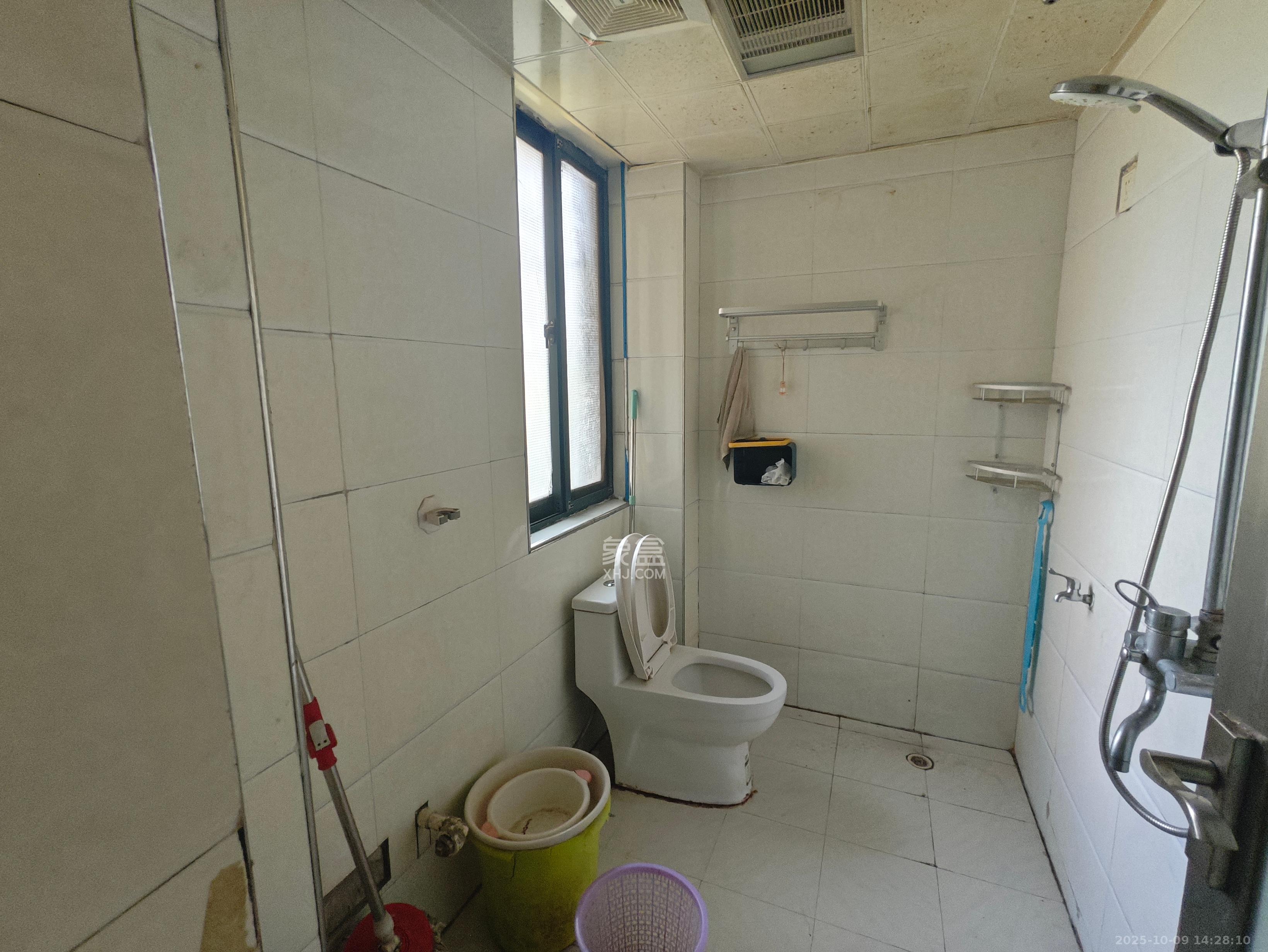 龙吉湾小区（龙瑞尚苑）  2室2厅1卫    1700.0元/月室内图