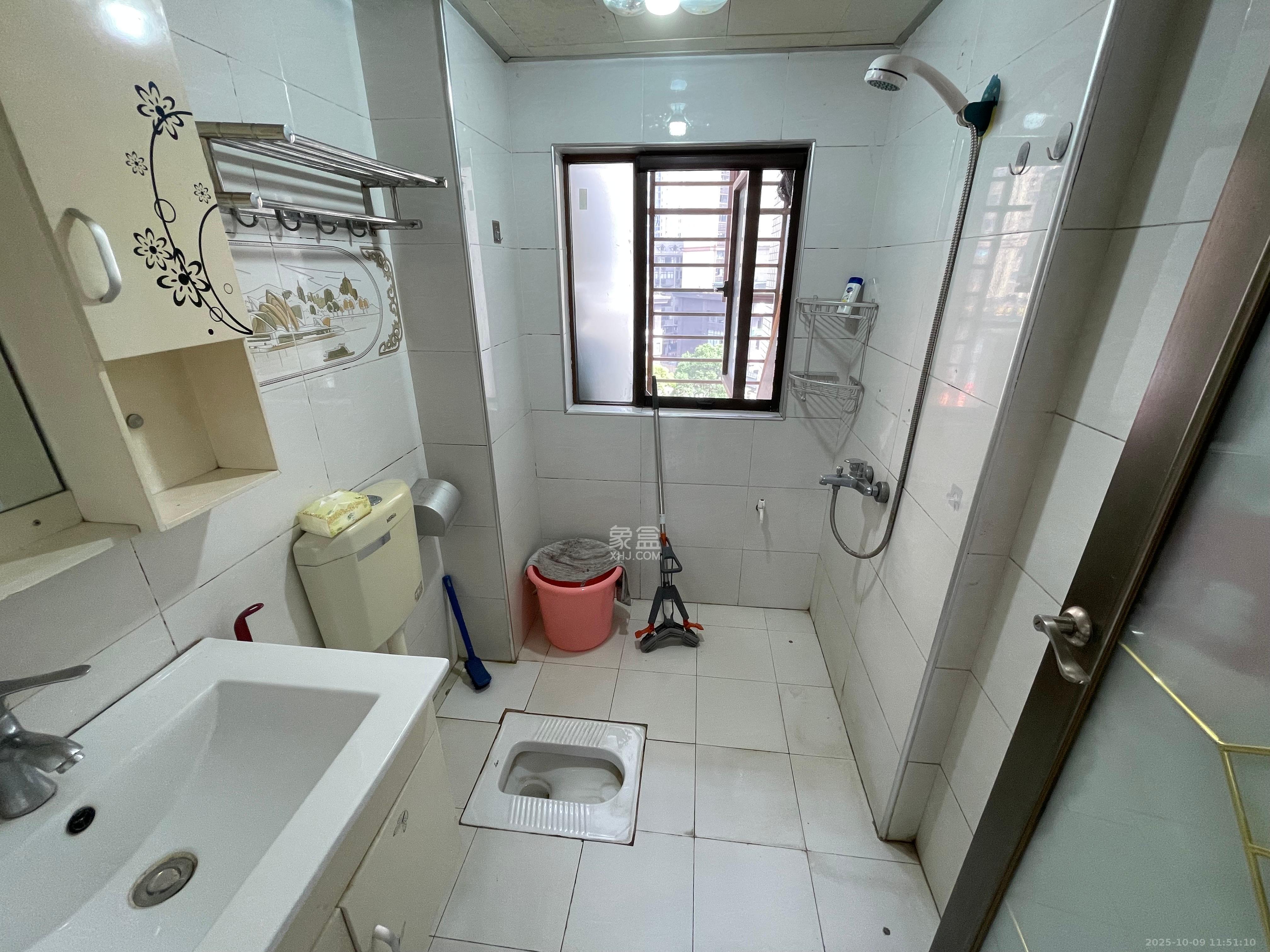 高信向日葵 3室2厅1卫 2600.0元/月 高信向日葵 3室2厅1卫 2600.0元/月室内图