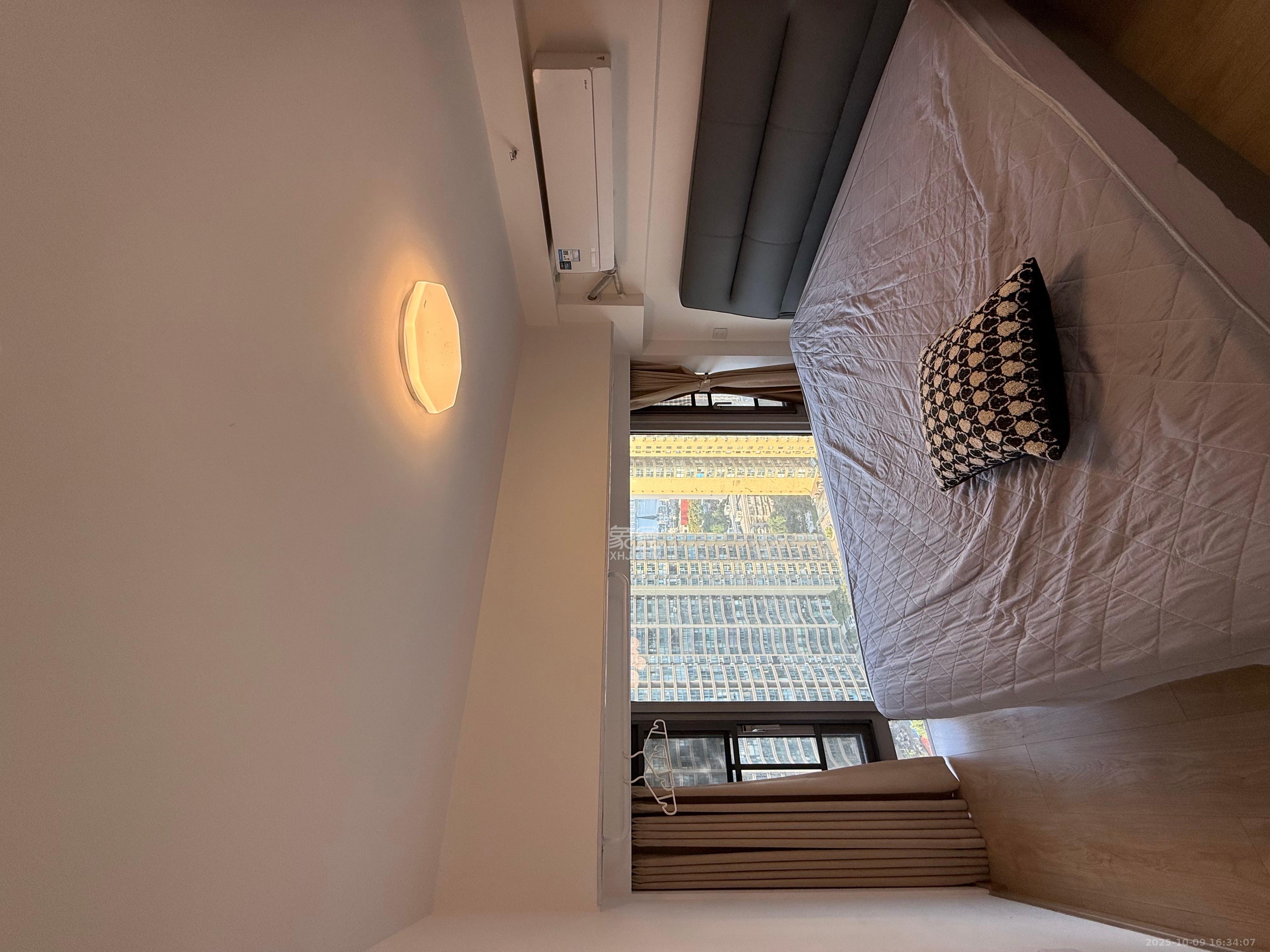 保利天禧EF区  2室1厅1卫    2800.0元/月室内图