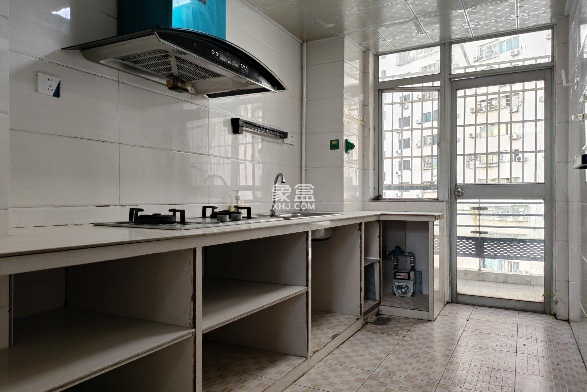 汇锦名城 5室2厅2卫 4800.0元/月 汇锦名城 5室2厅2卫 4800.0元/月室内图