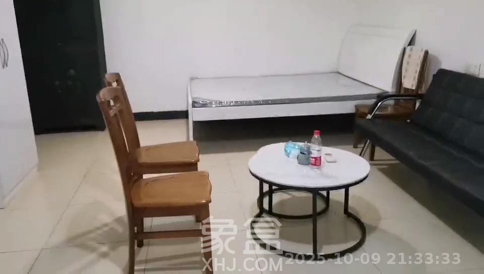 英才园三片  1室1厅1卫    1200.0元/月室内图