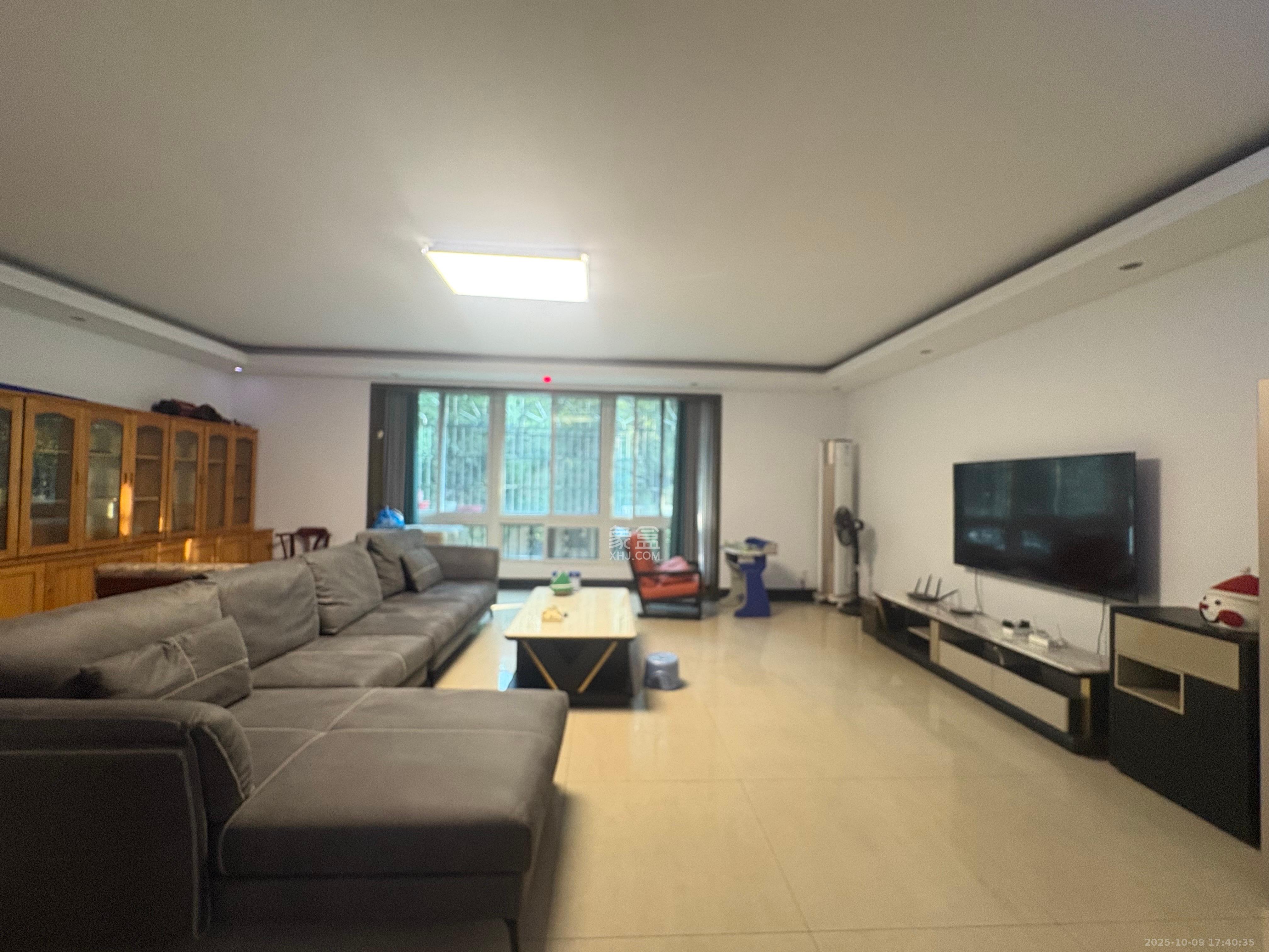 欣安小区  4室2厅2卫    1700.0元/月 欣安小区  4室2厅2卫    1700.0元/月