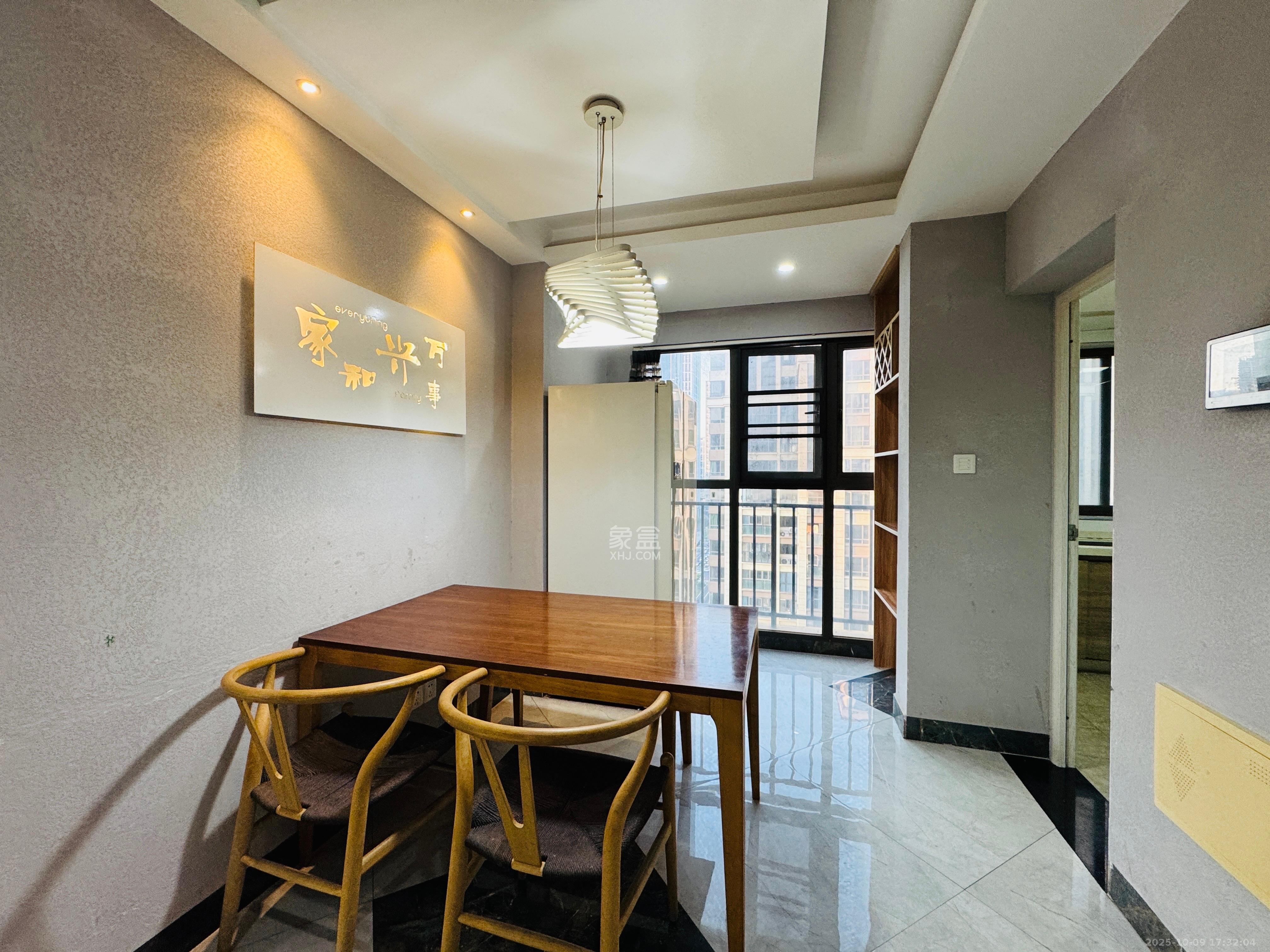 南山雍江汇(滨江国际新城) 3室2厅1卫 3500.0元/月 南山雍江汇(滨江国际新城) 3室2厅1卫 3500.0元/月室内图